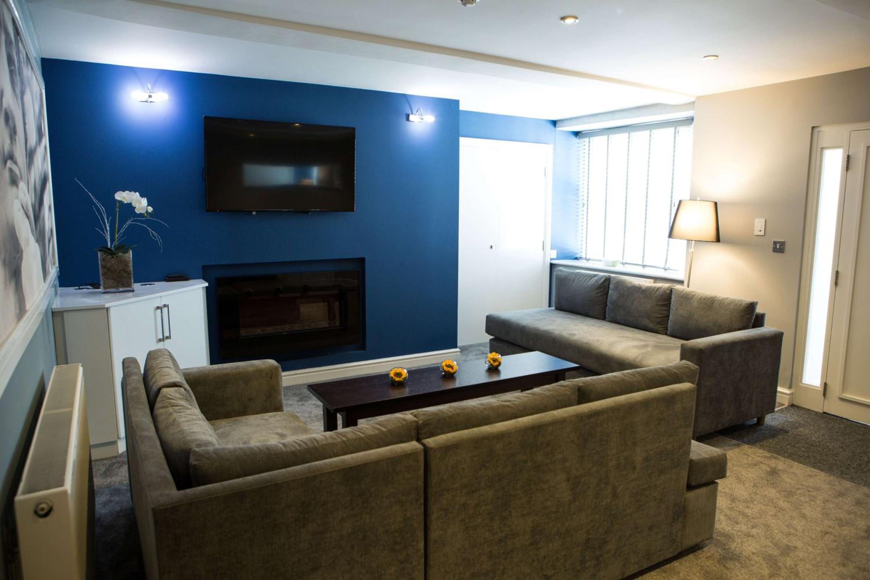 Apartment with Two Double Beds and Two Single Beds photo 3