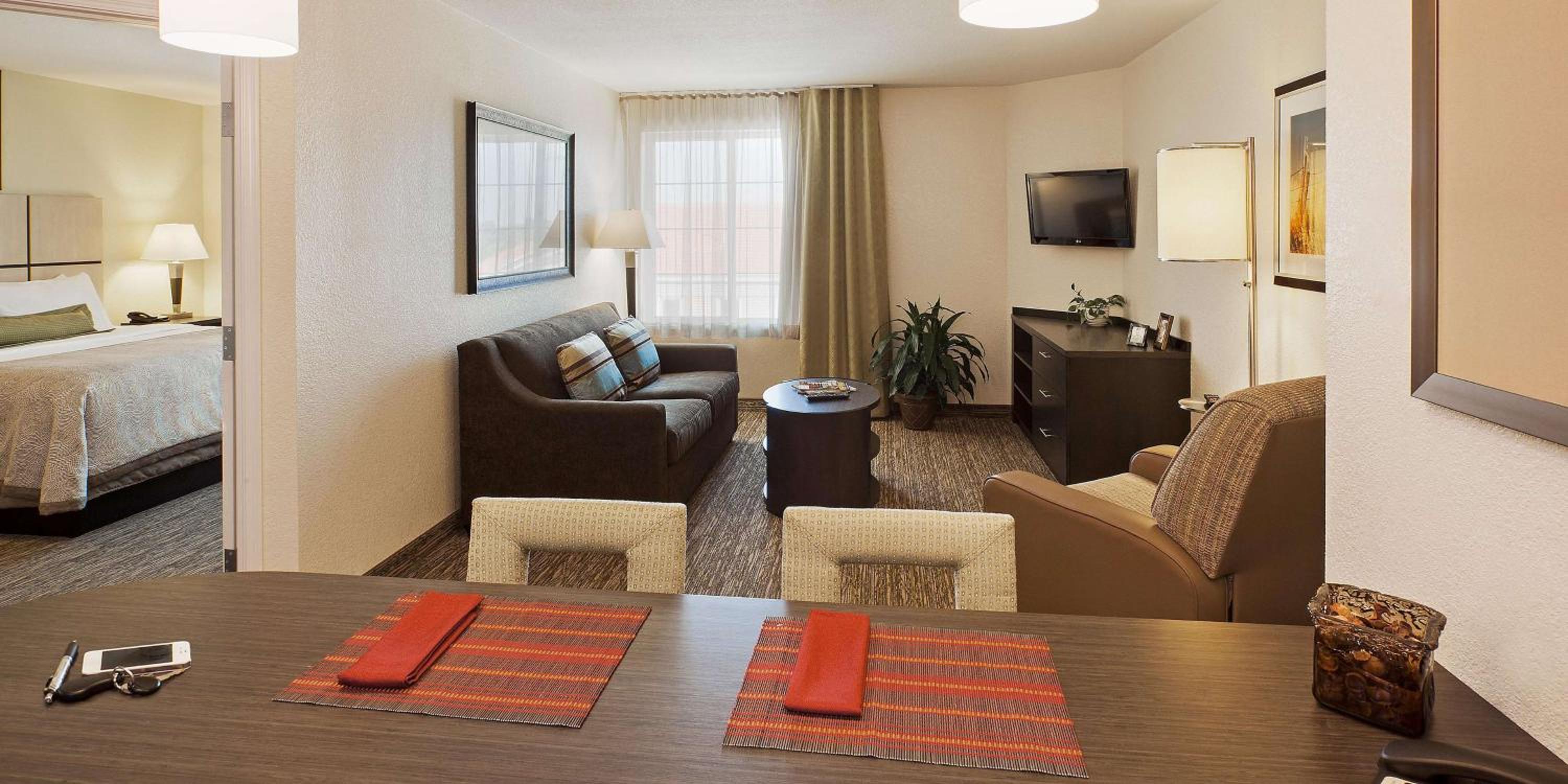 One-Bedroom Queen Suite photo 1