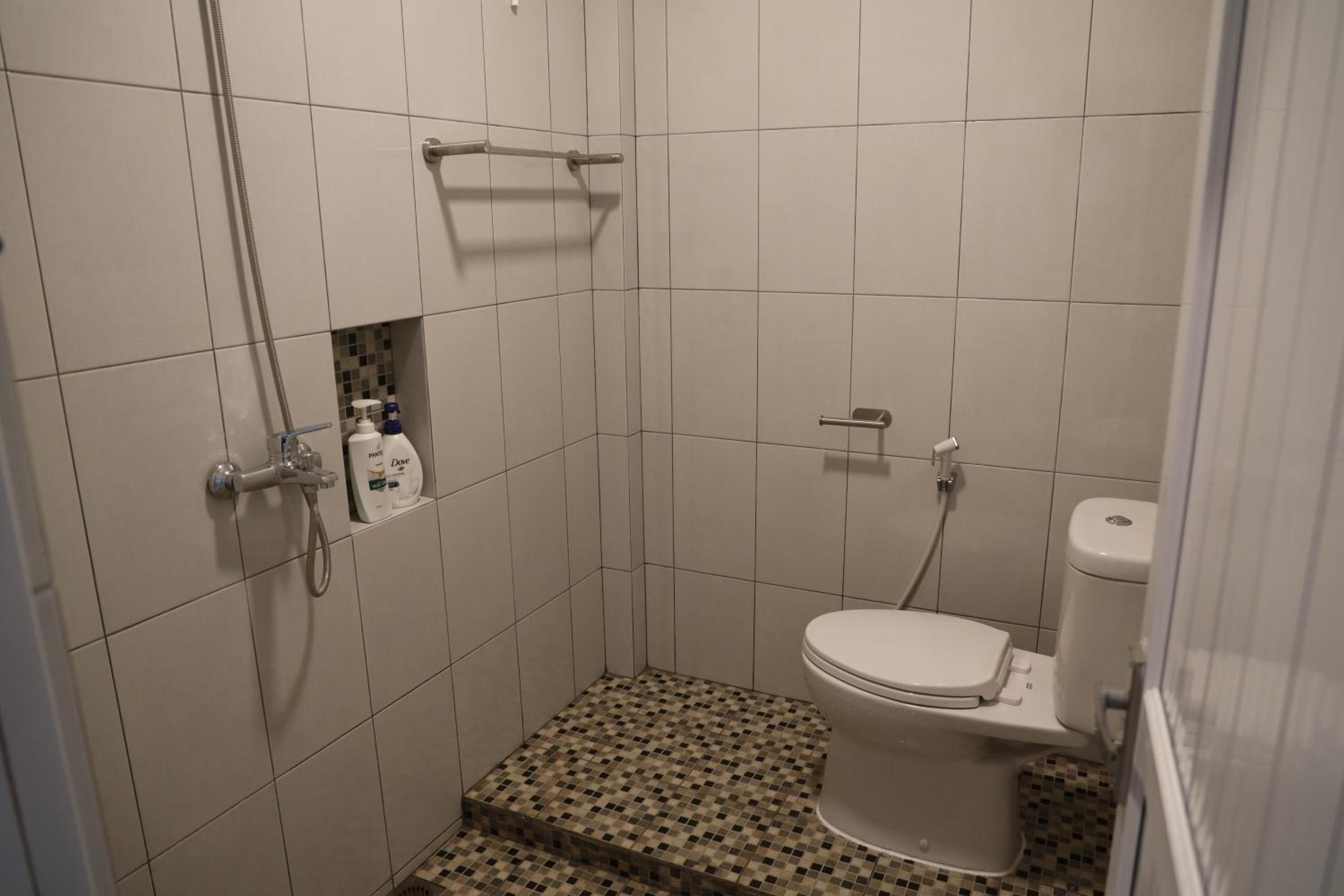 Standard Double or Twin Room with Balcony - Photo 10