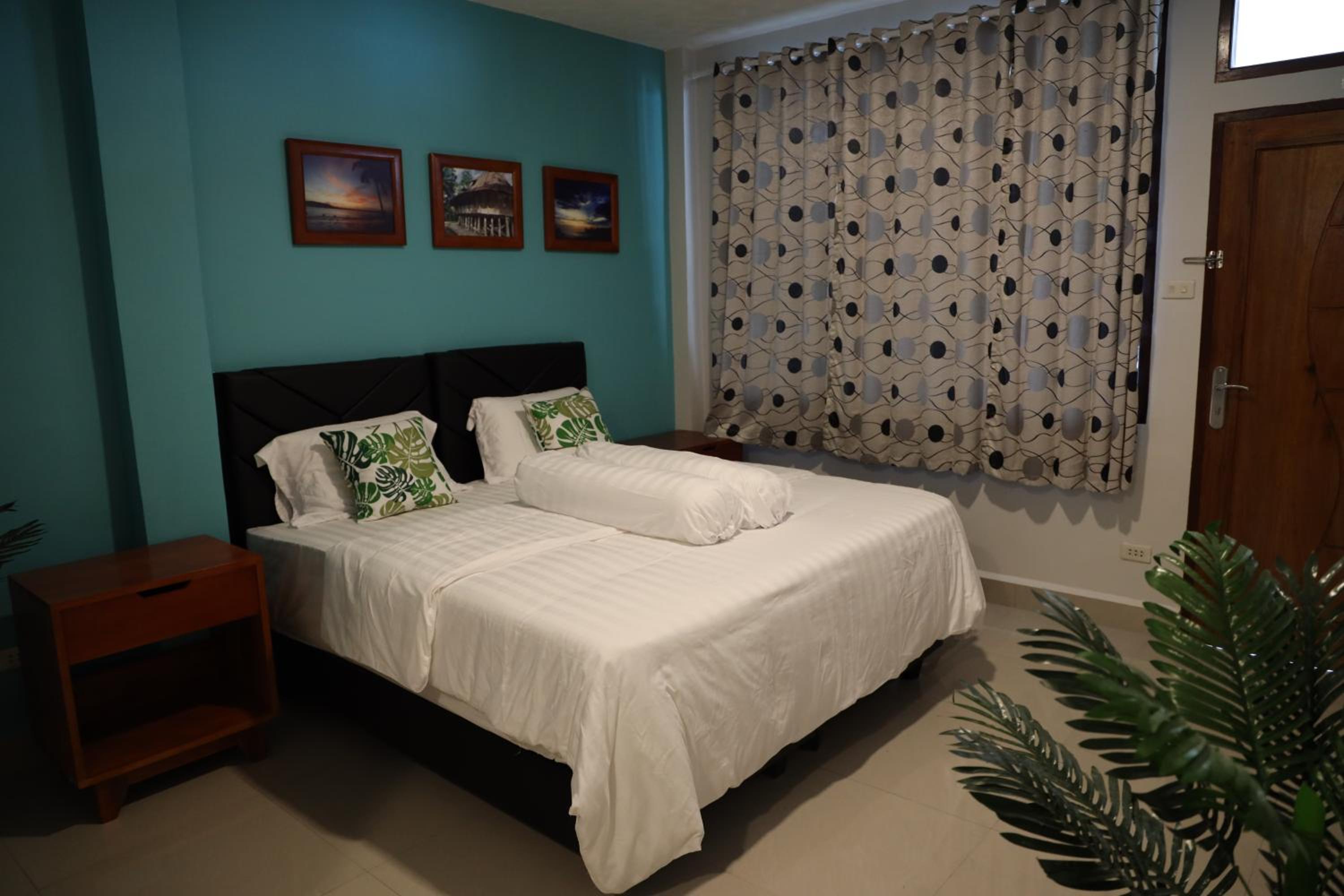 Standard Double or Twin Room with Balcony - Photo 7