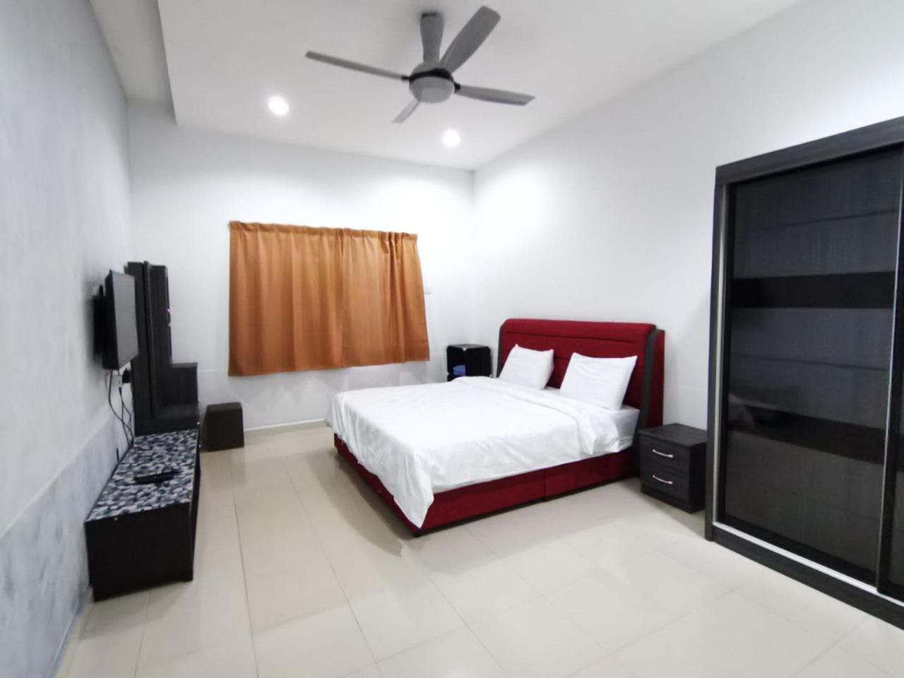 Two-Bedroom House photo 1