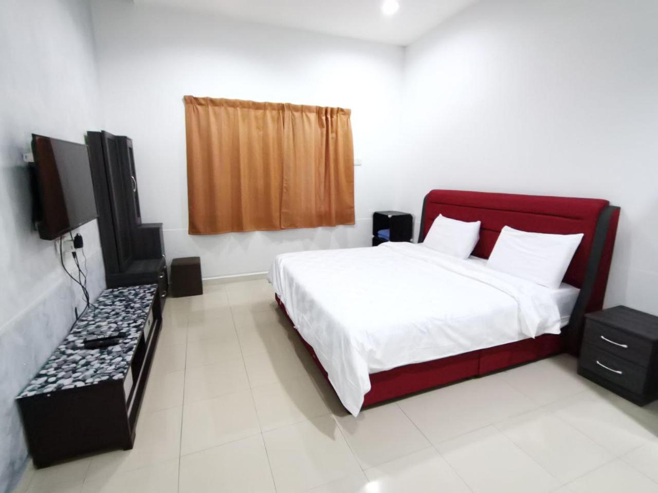 Two-Bedroom House photo 2