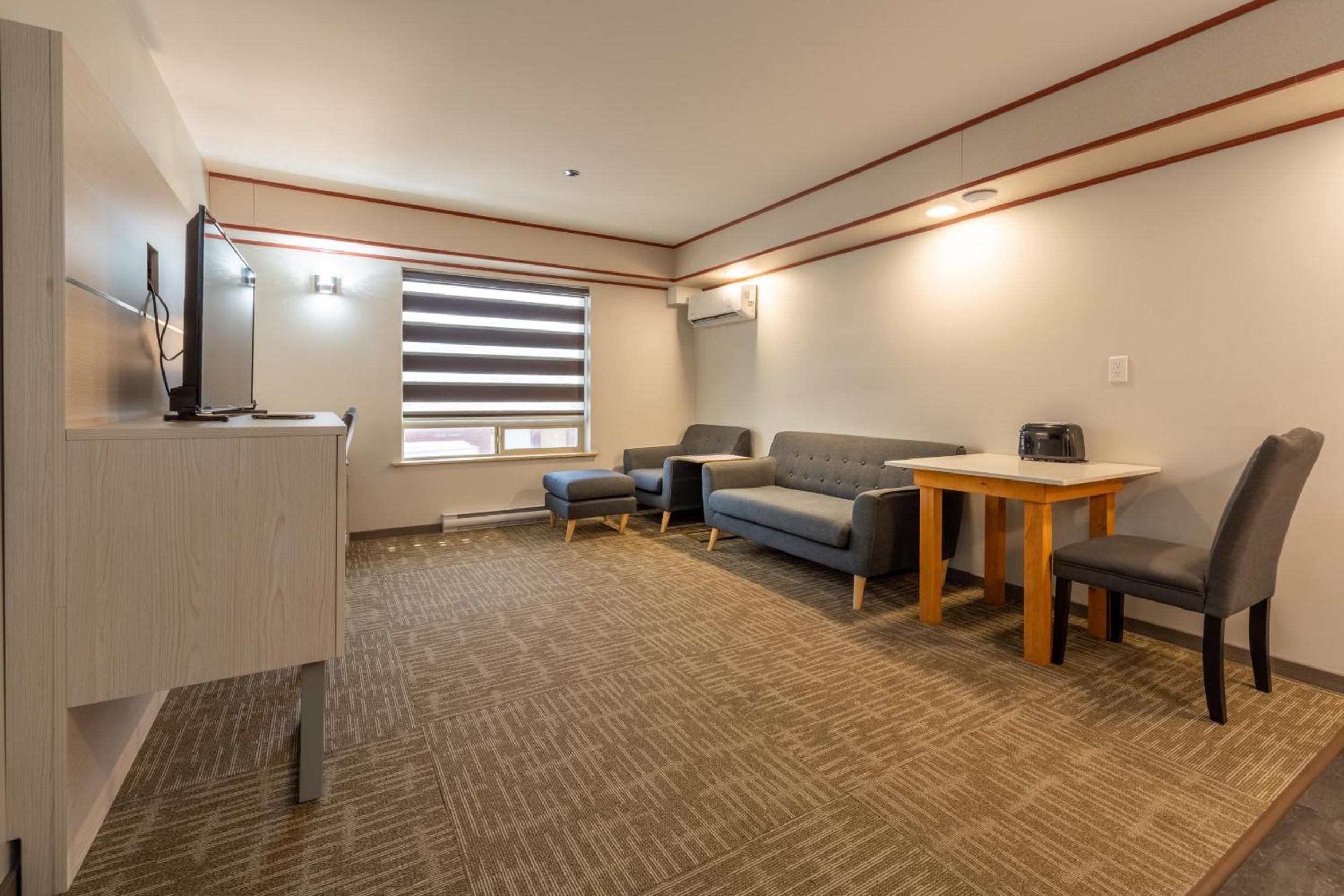 Two-Bedroom Apartment - Photo 7