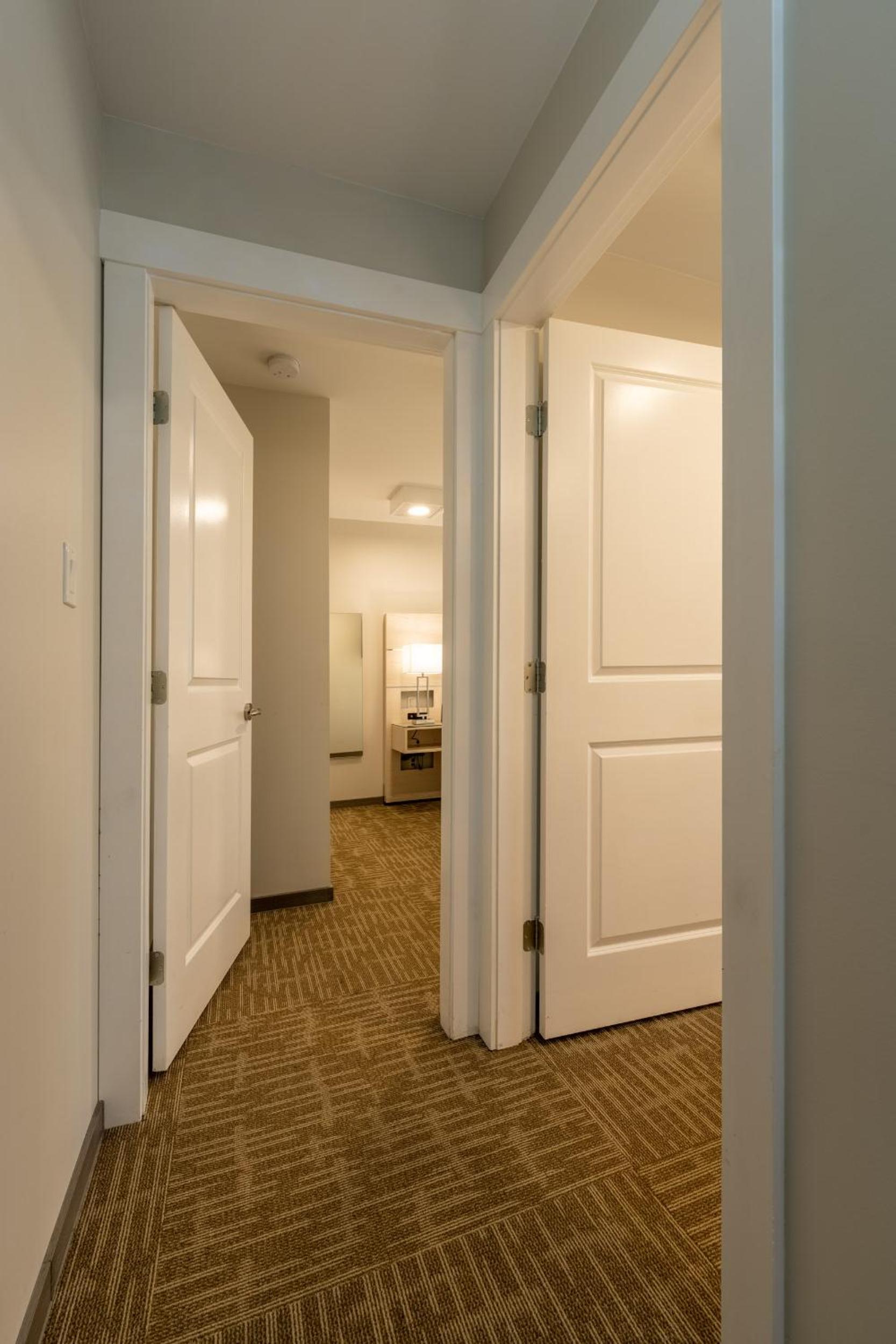 Two-Bedroom Apartment - Photo 5