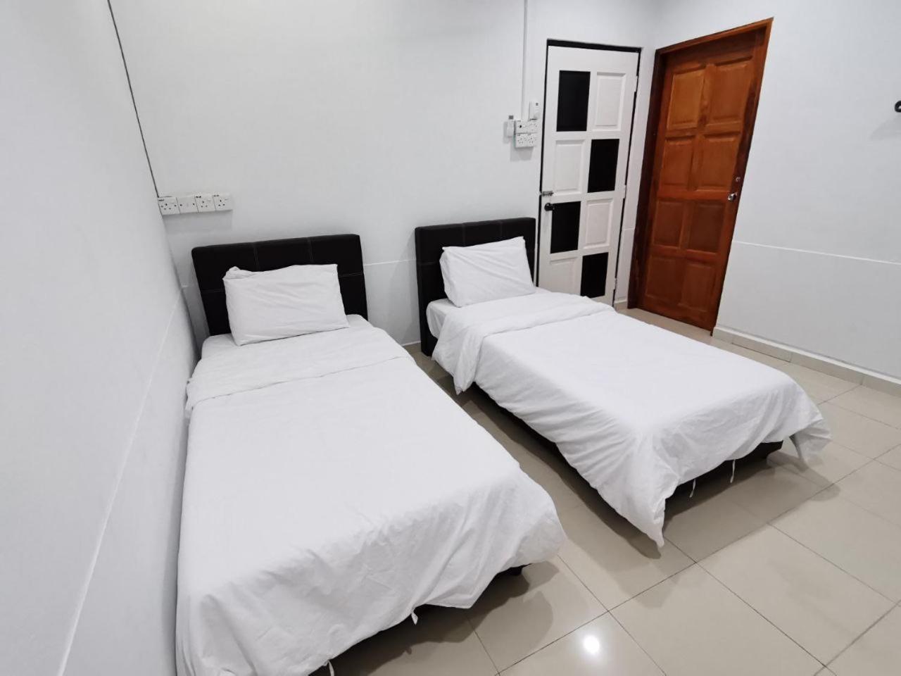 One-Bedroom House photo 2