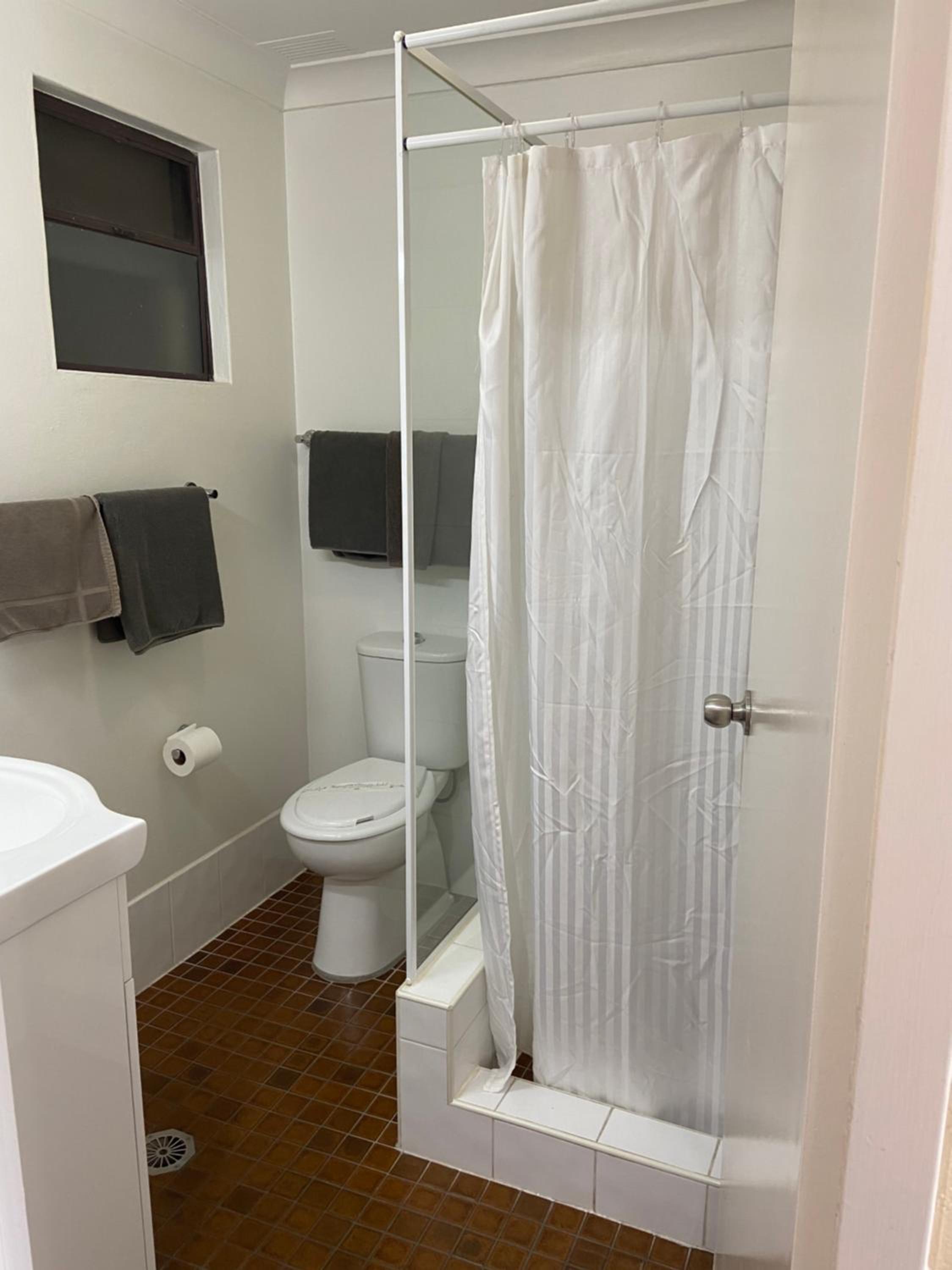 Standard Queen Room photo 2
