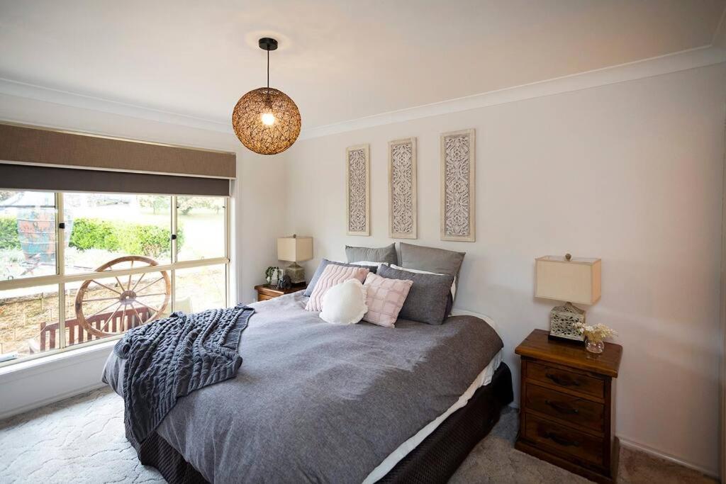 Six-Bedroom House photo 1