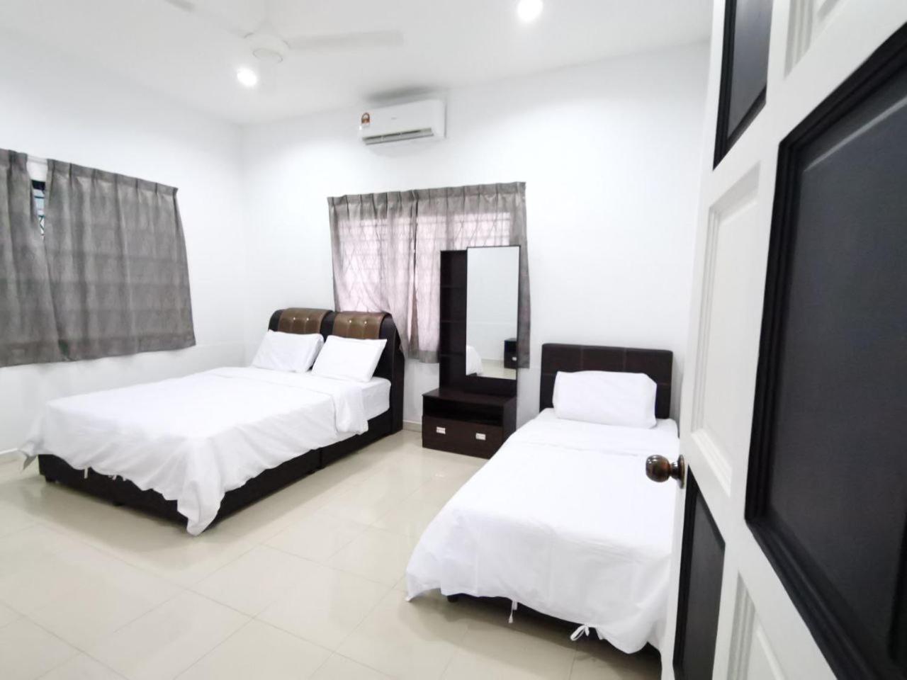 One-Bedroom House photo 2
