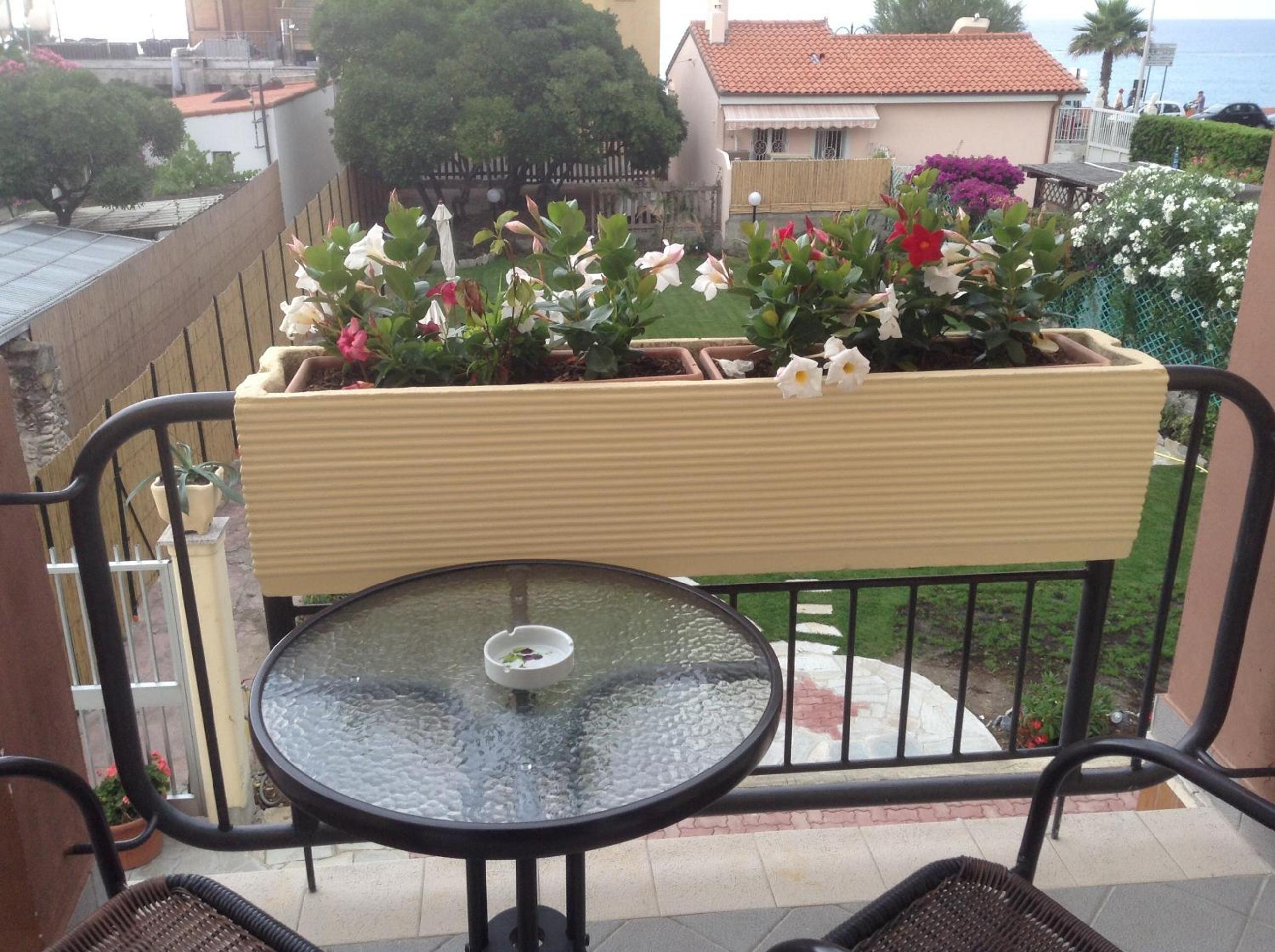 Double Room with Balcony and Sea View - Photo 24