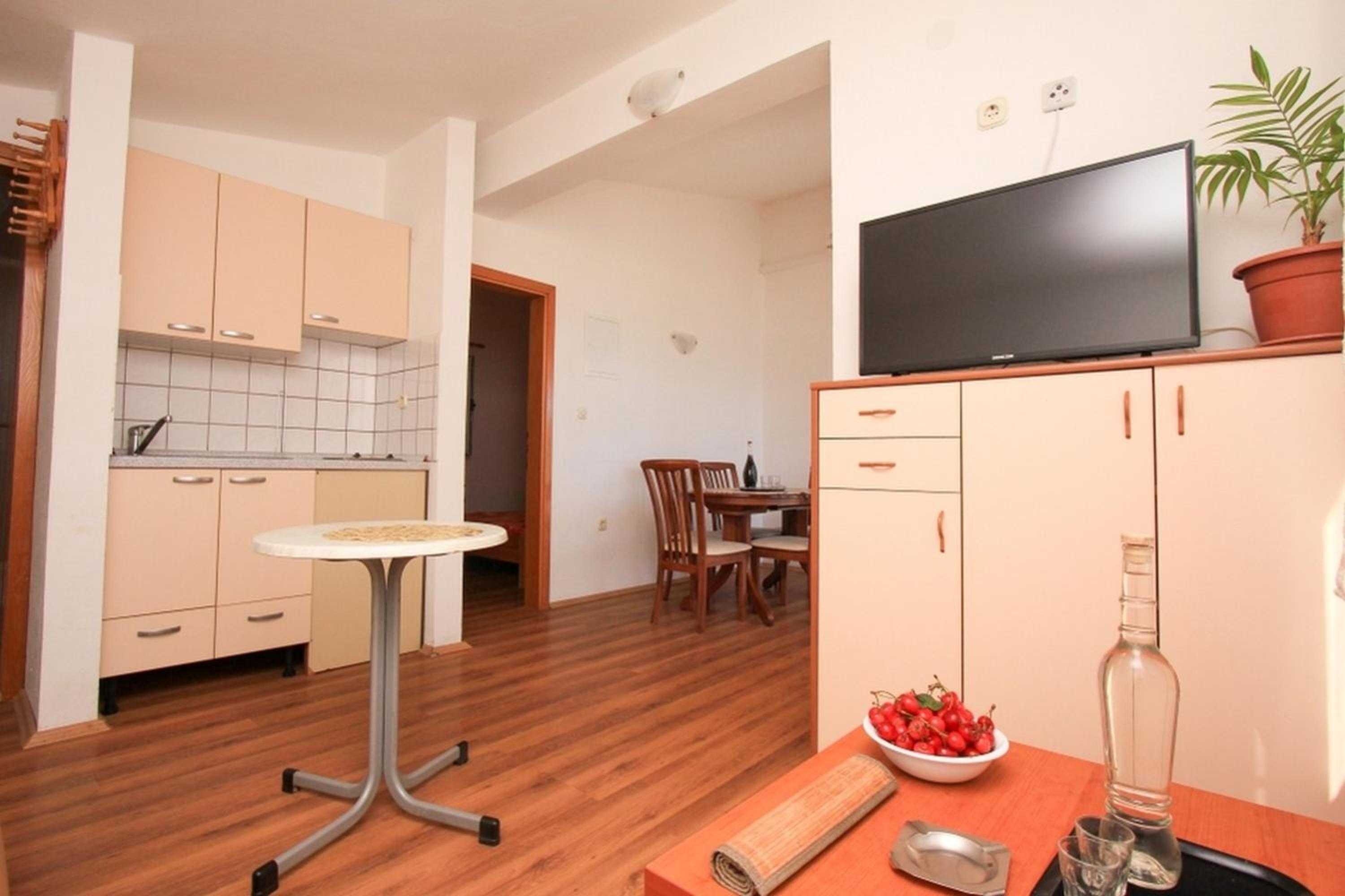 One-Bedroom Apartment with Sea View photo 1