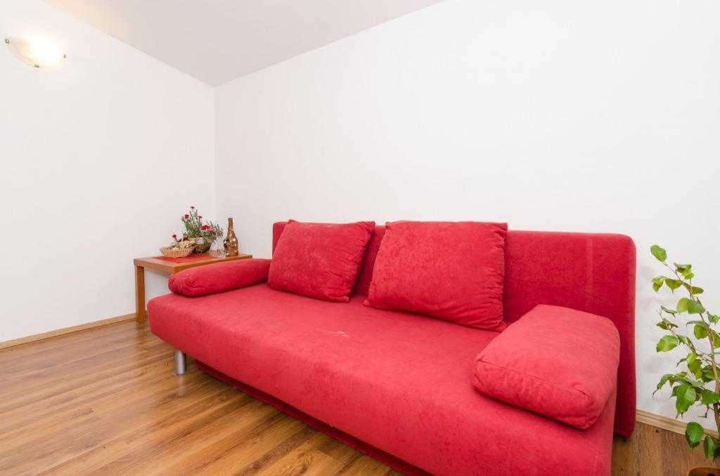 One-Bedroom Apartment with Sea View photo 3