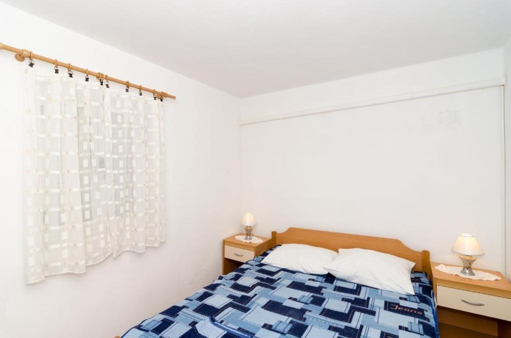 One-Bedroom Apartment with Sea View photo 1