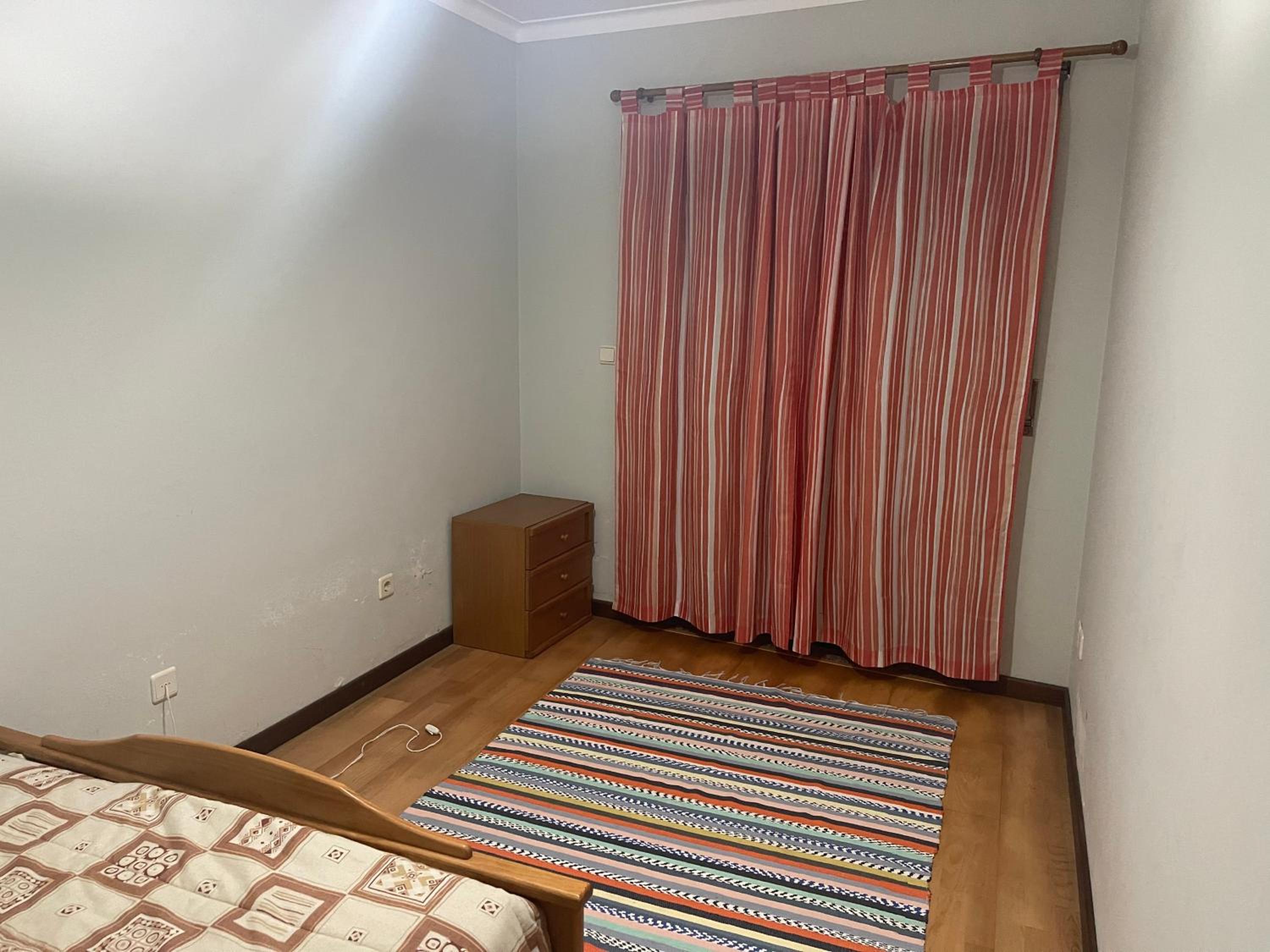 Three-Bedroom Apartment - Photo 8