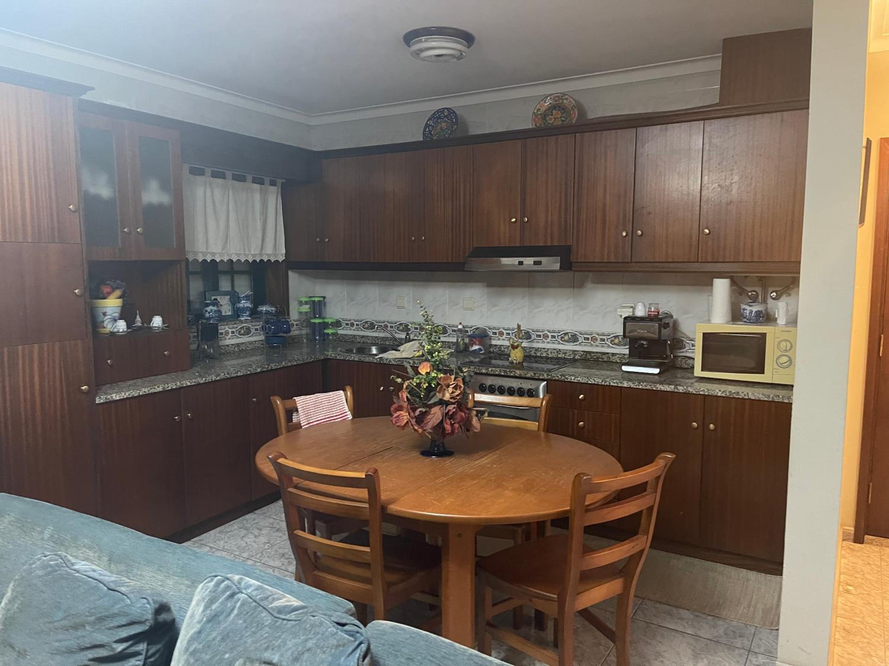 Three-Bedroom Apartment - Photo 7
