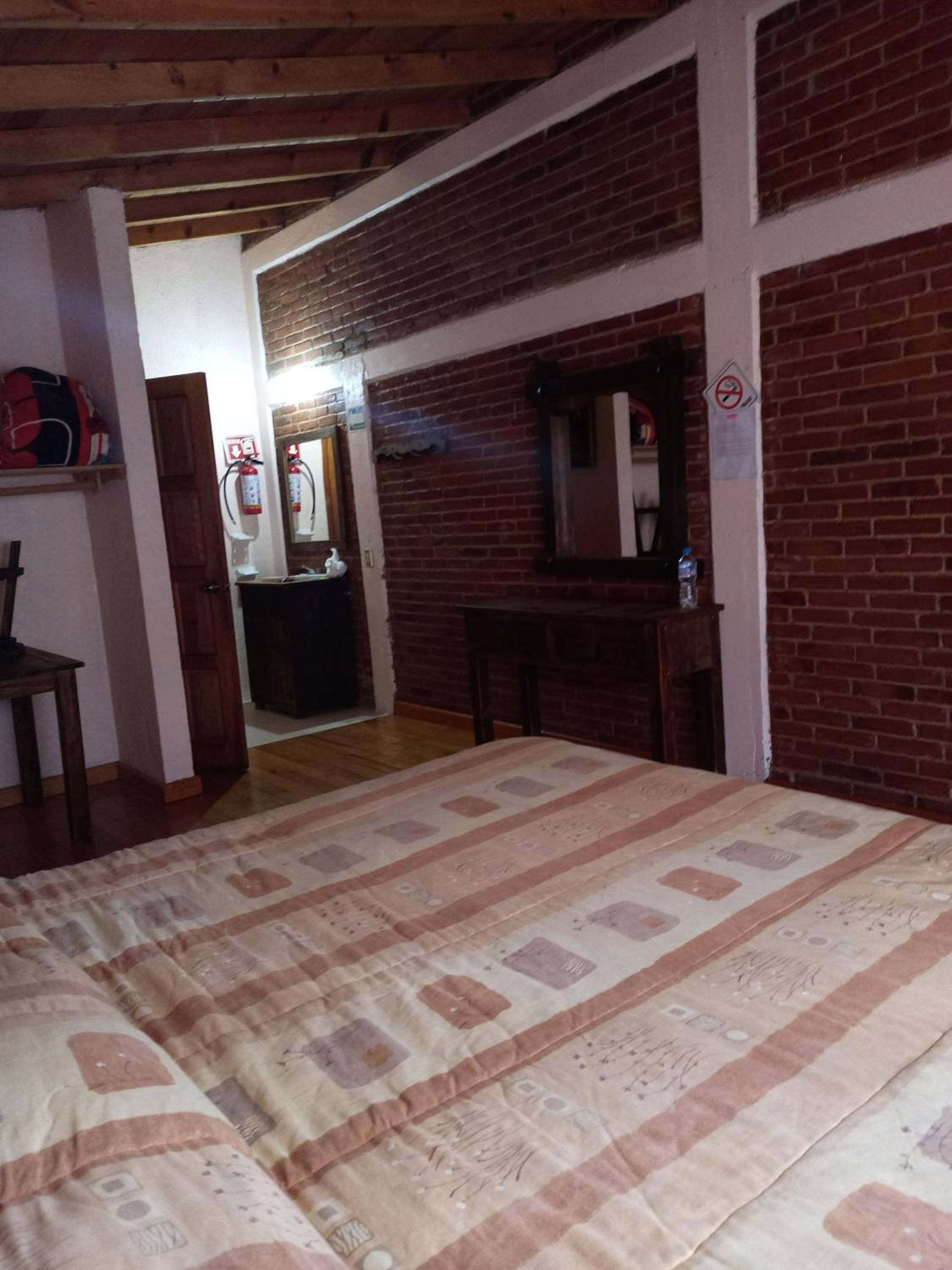 Triple Room with Balcony - Photo 27