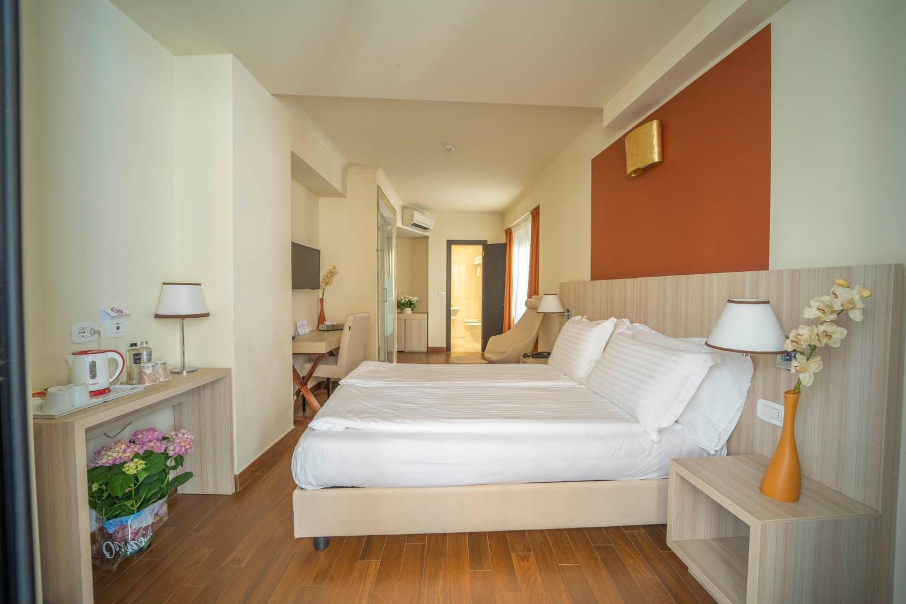 Superior Double or Twin Room - Photo 1