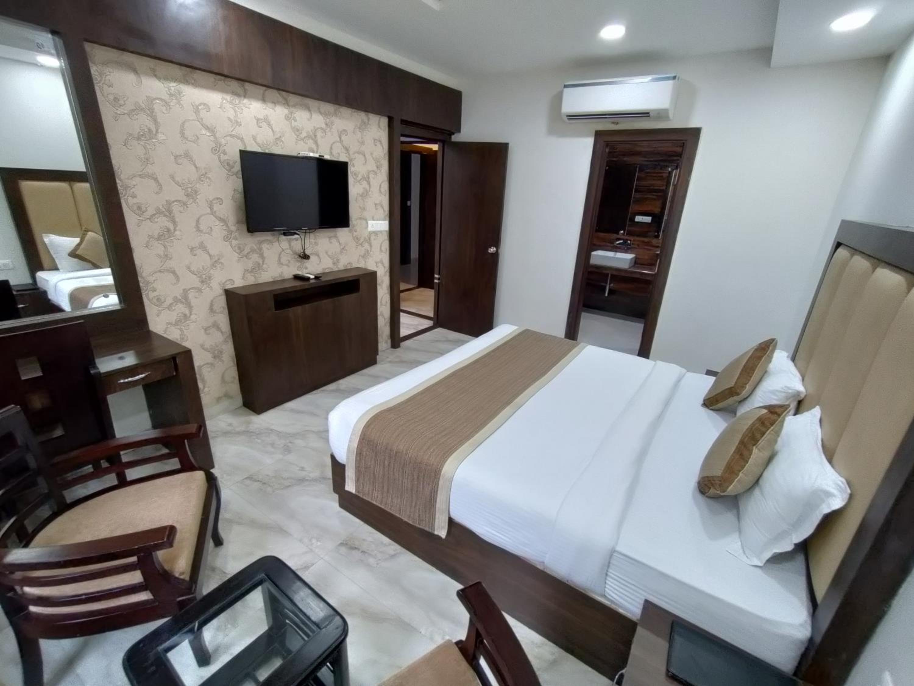 Family Suite With Balcony photo 3