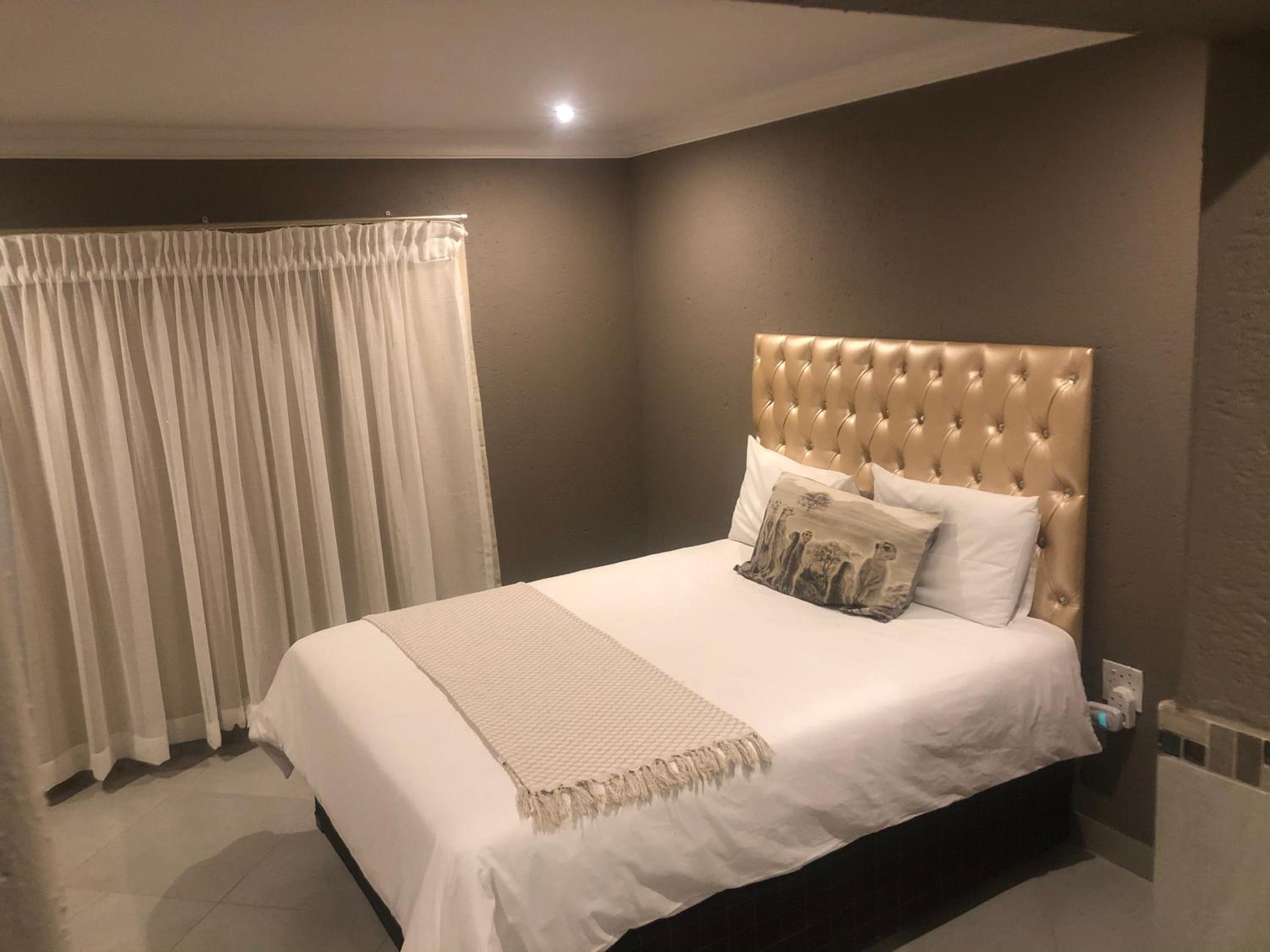 Deluxe Double Room with Shower photo 1
