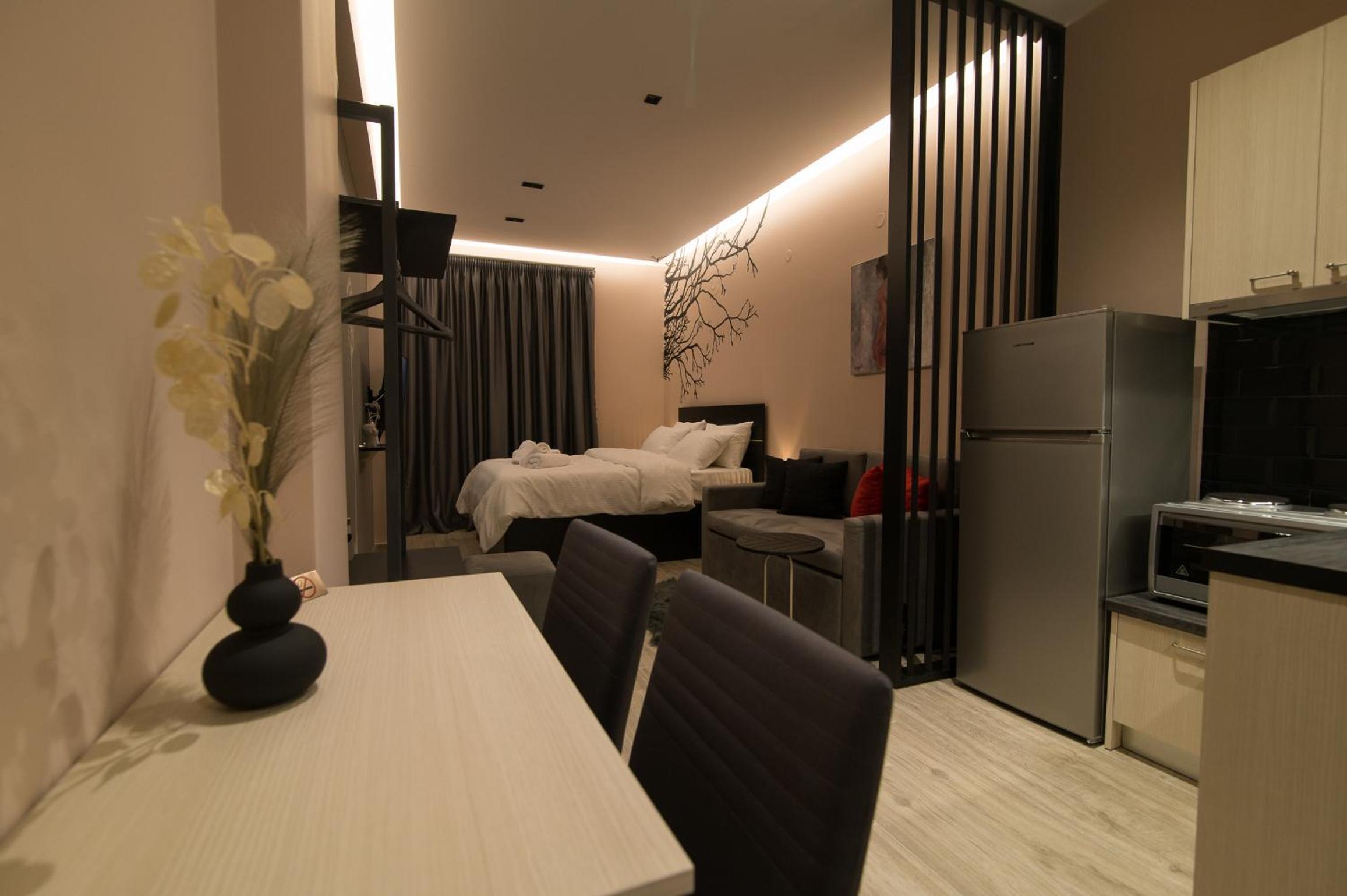 One-Bedroom Apartment - Photo 40