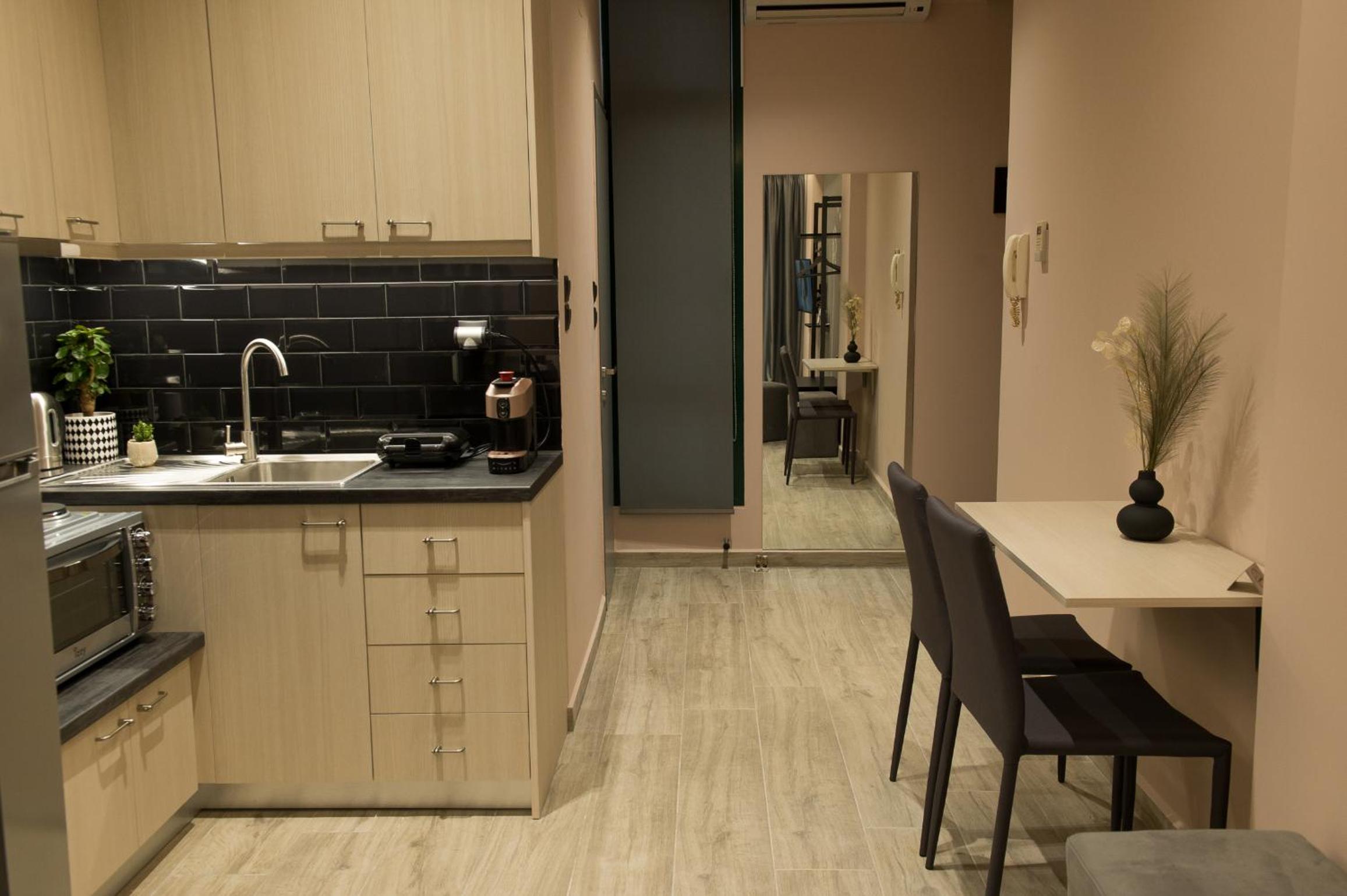 One-Bedroom Apartment - Photo 17