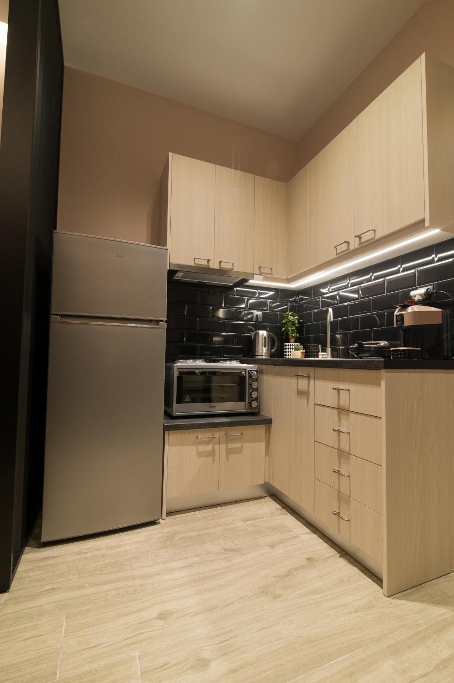 One-Bedroom Apartment - Photo 16
