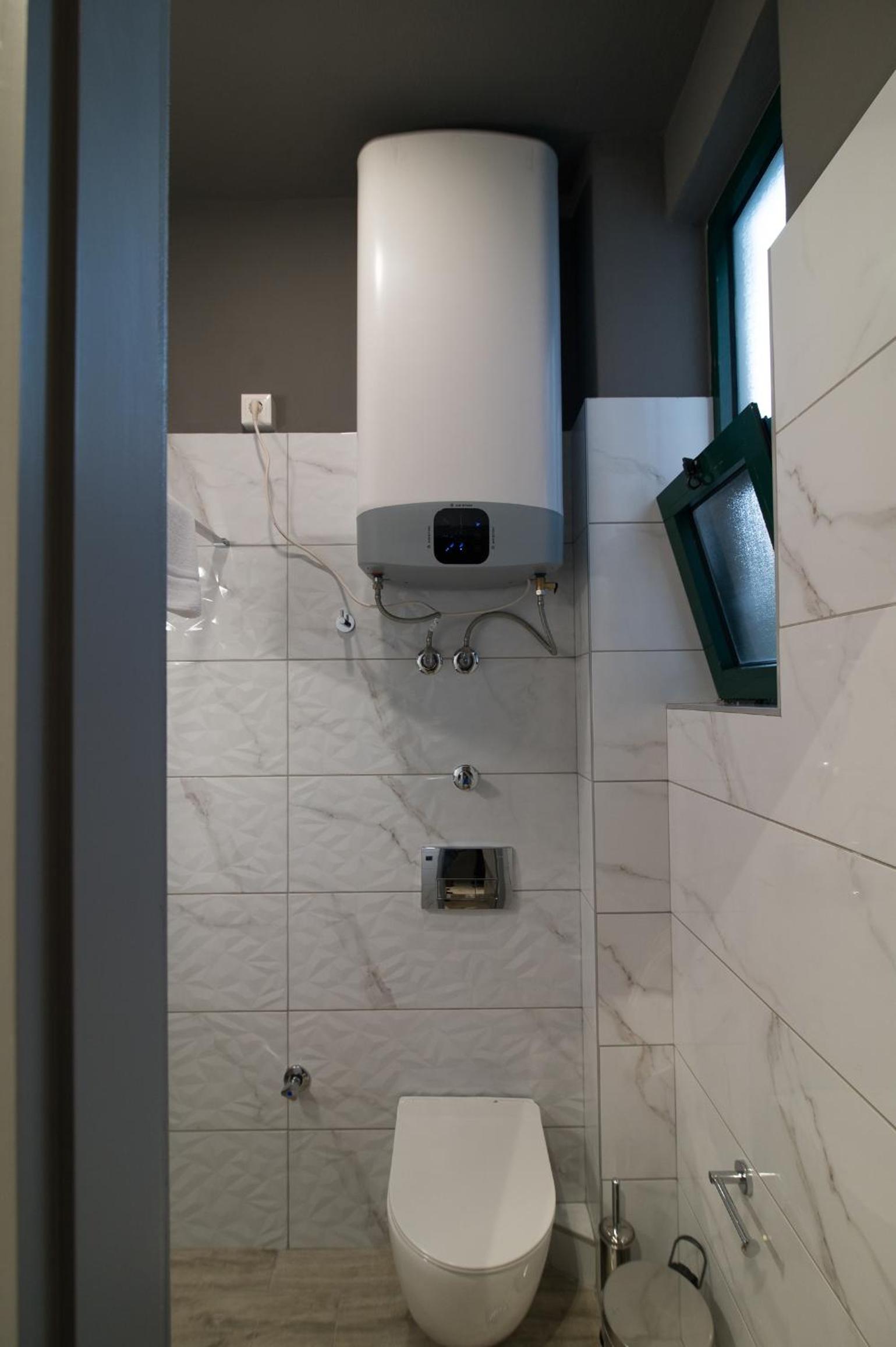 One-Bedroom Apartment - Photo 13