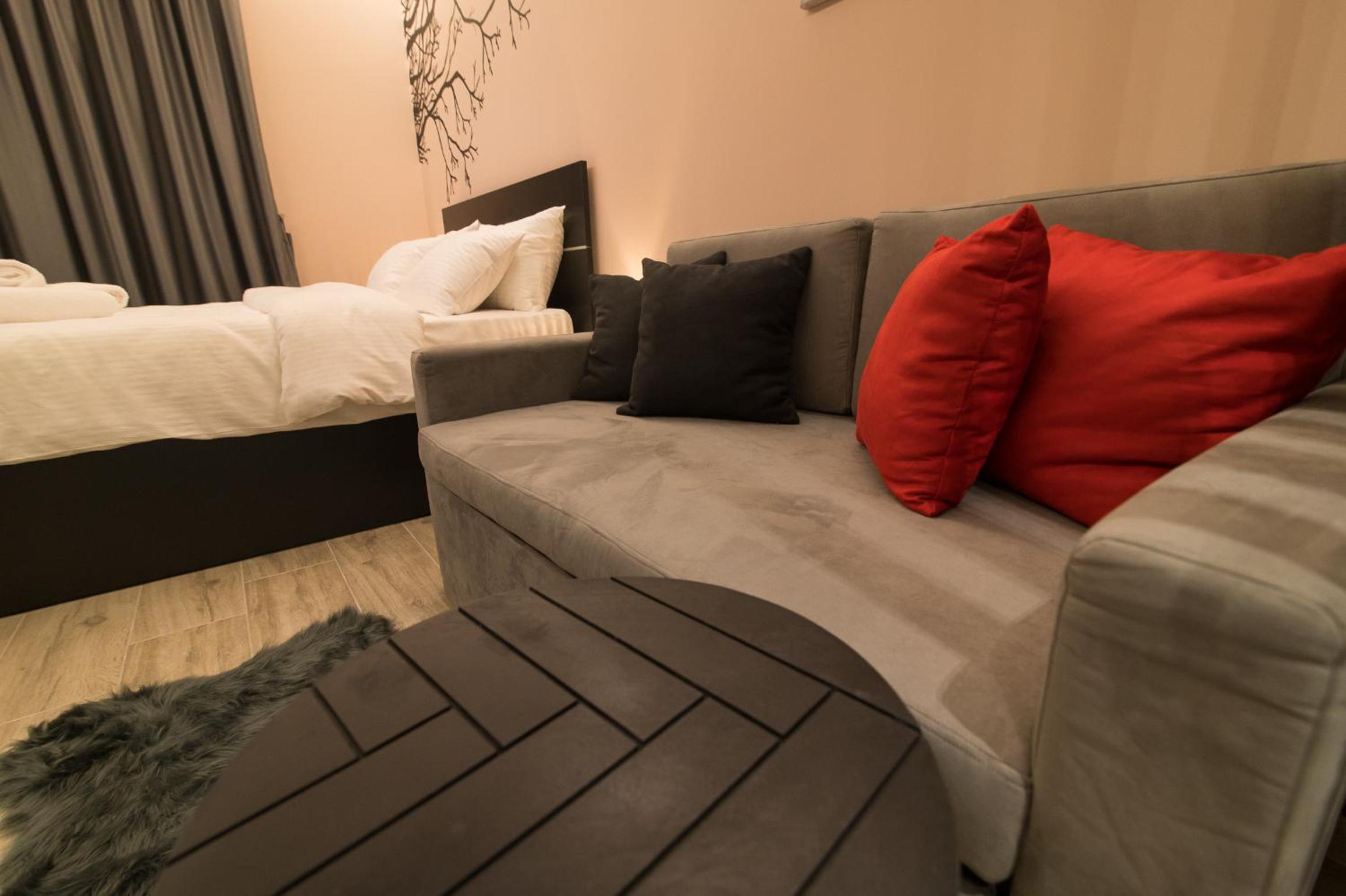 One-Bedroom Apartment - Photo 24