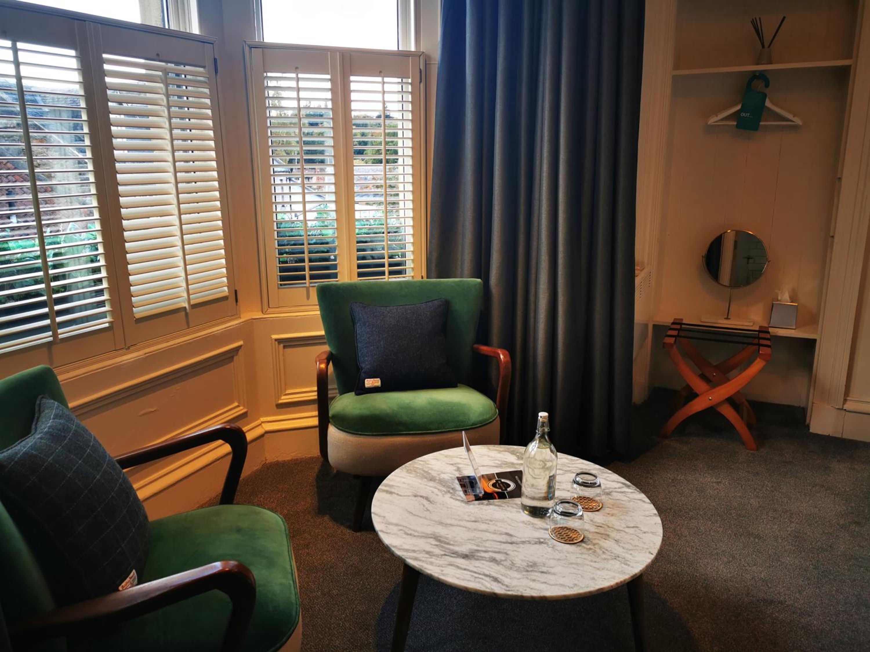 Double Room - Photo 7