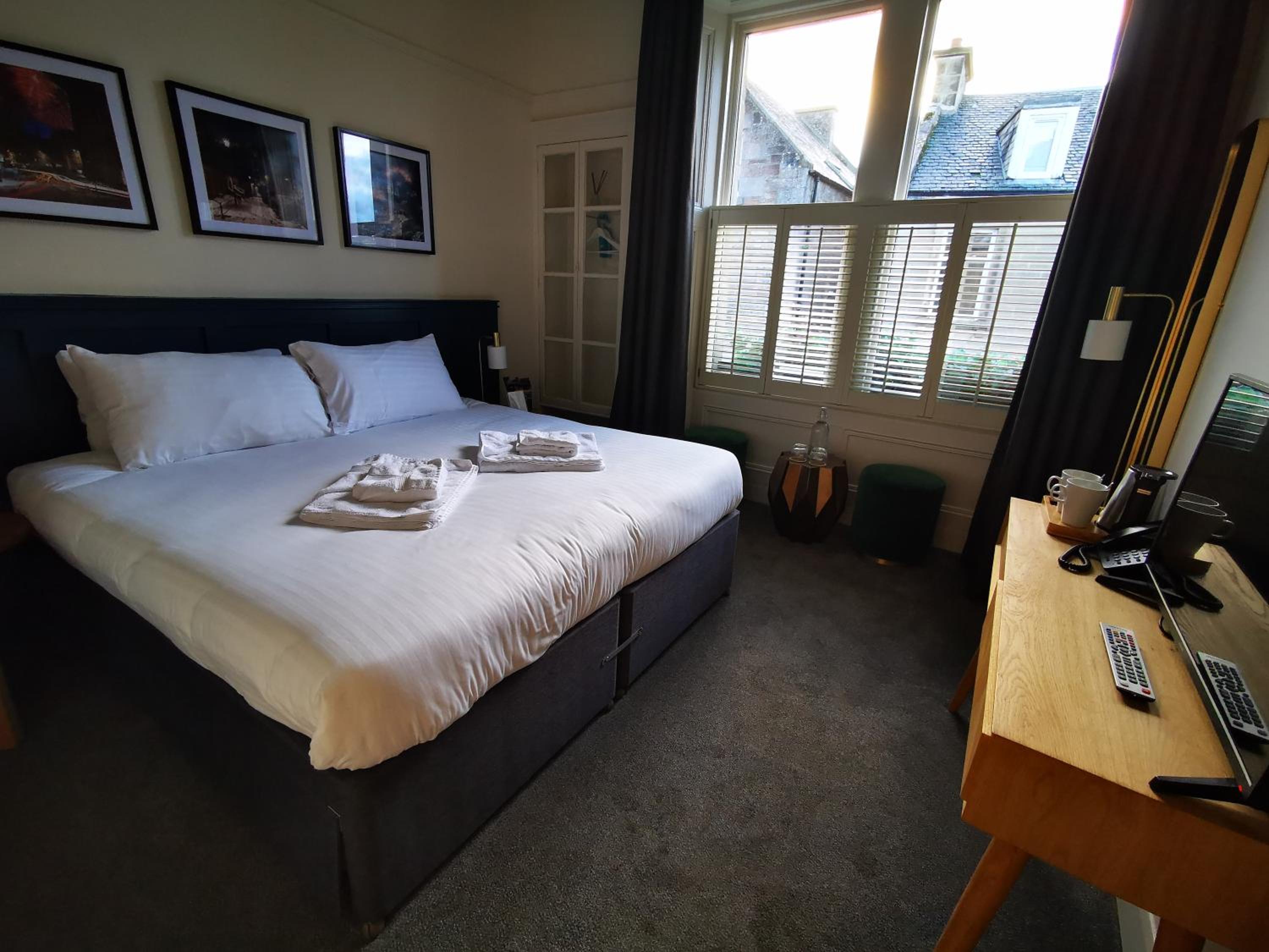 Double Room - Photo 8