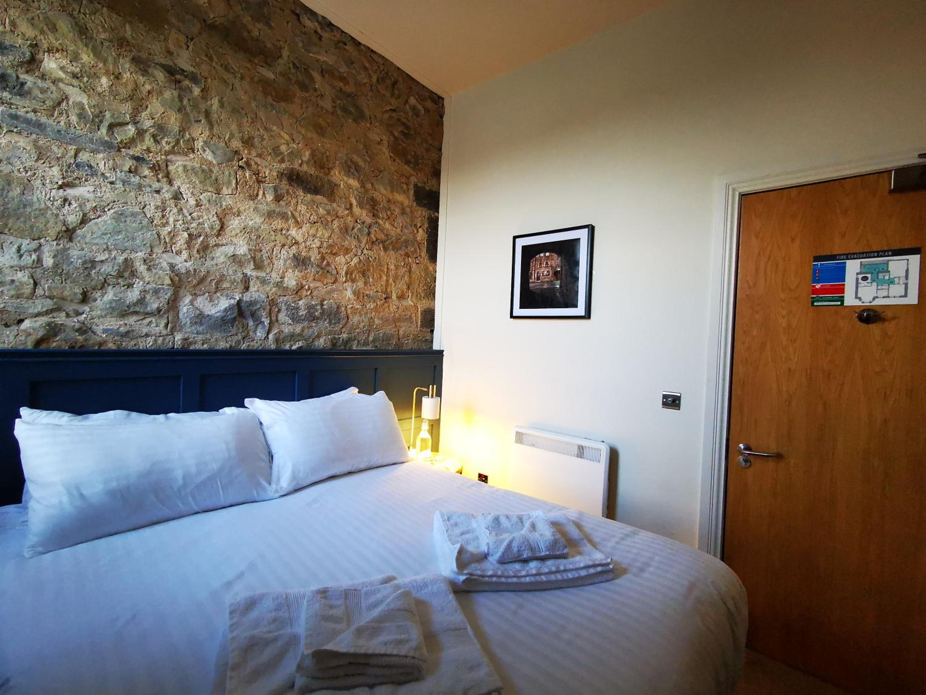 Double Room with Private Bathroom - Photo 5