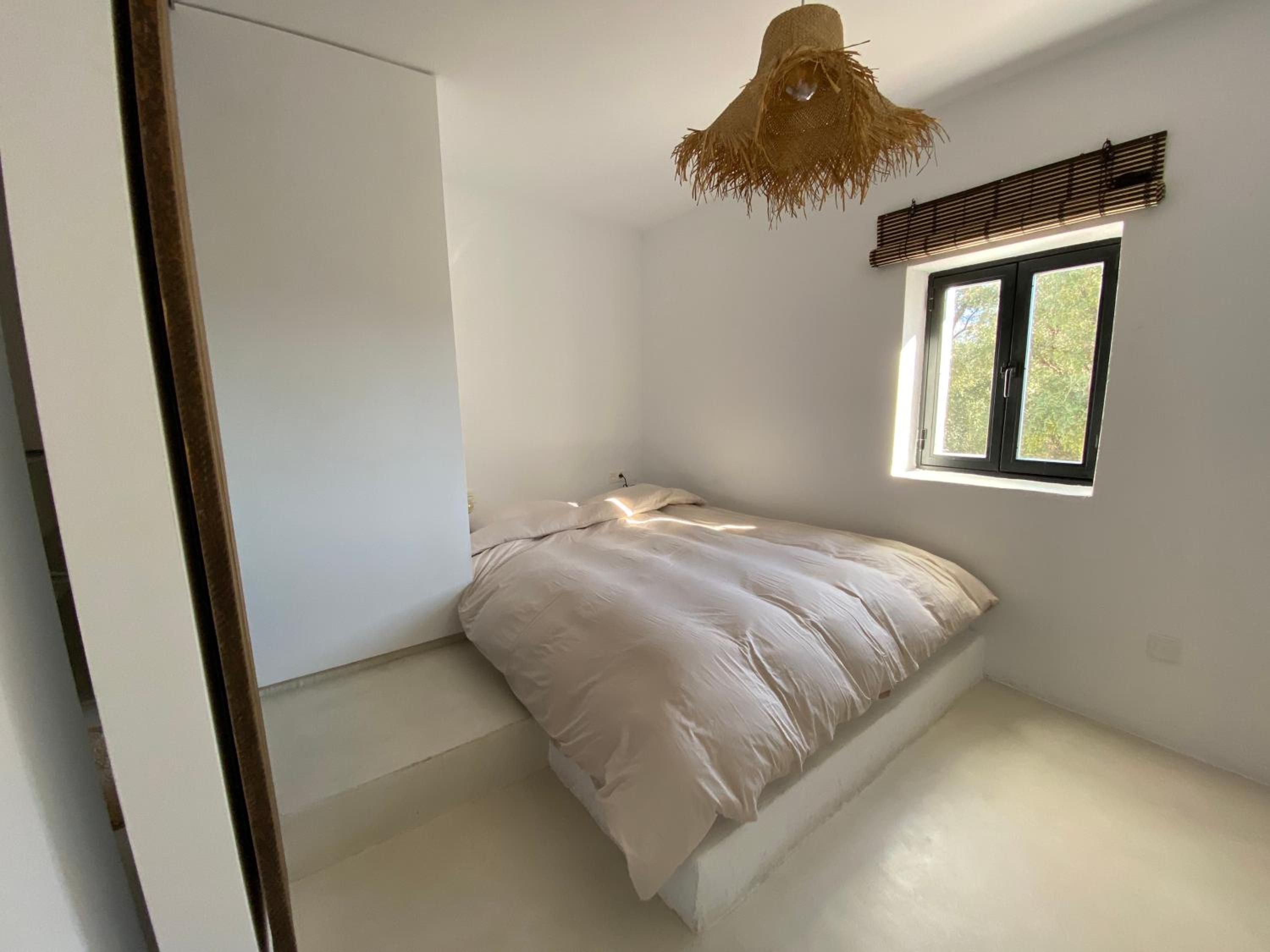 Double Room with Private Bathroom - Photo 3
