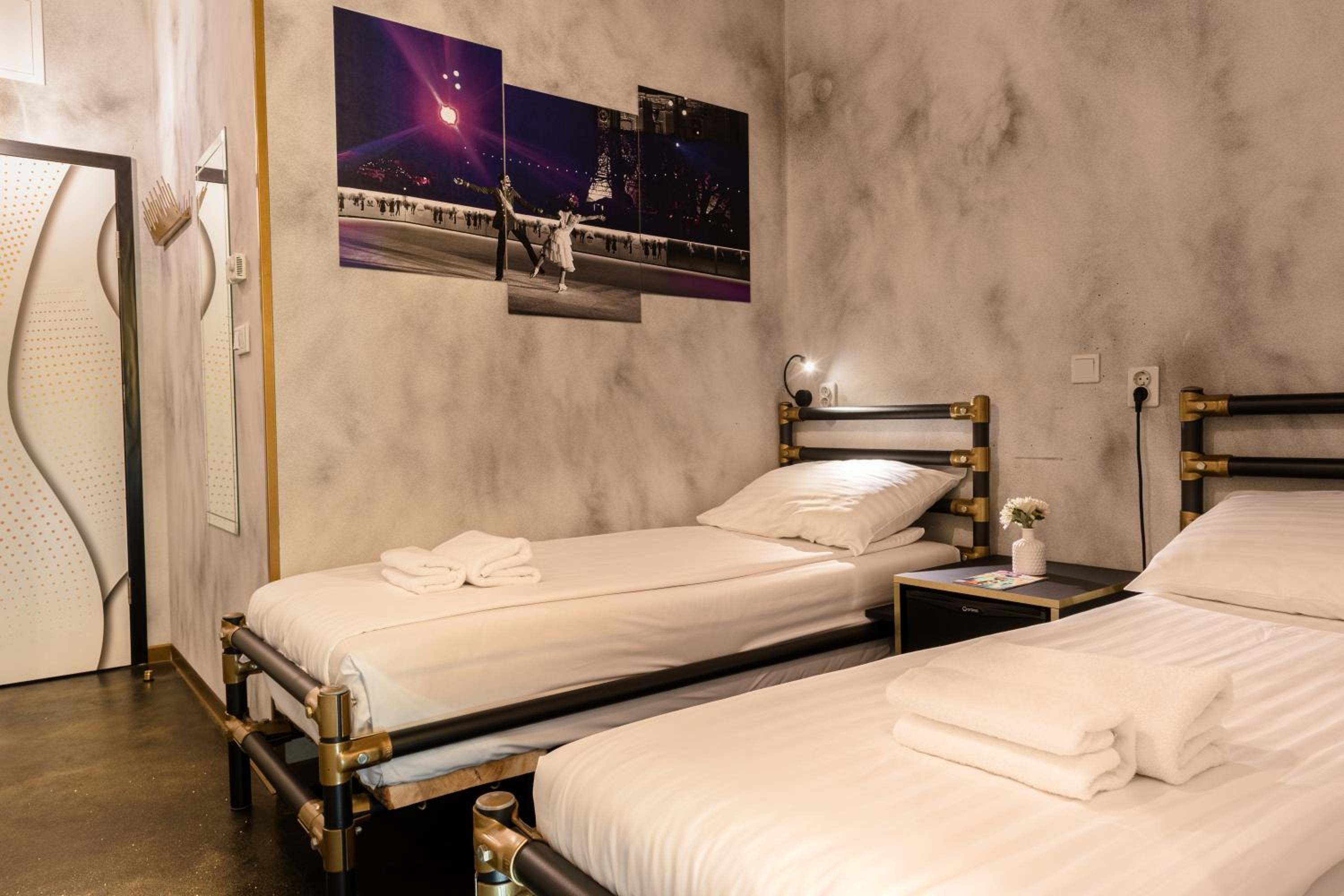 Twin Room - Photo 1