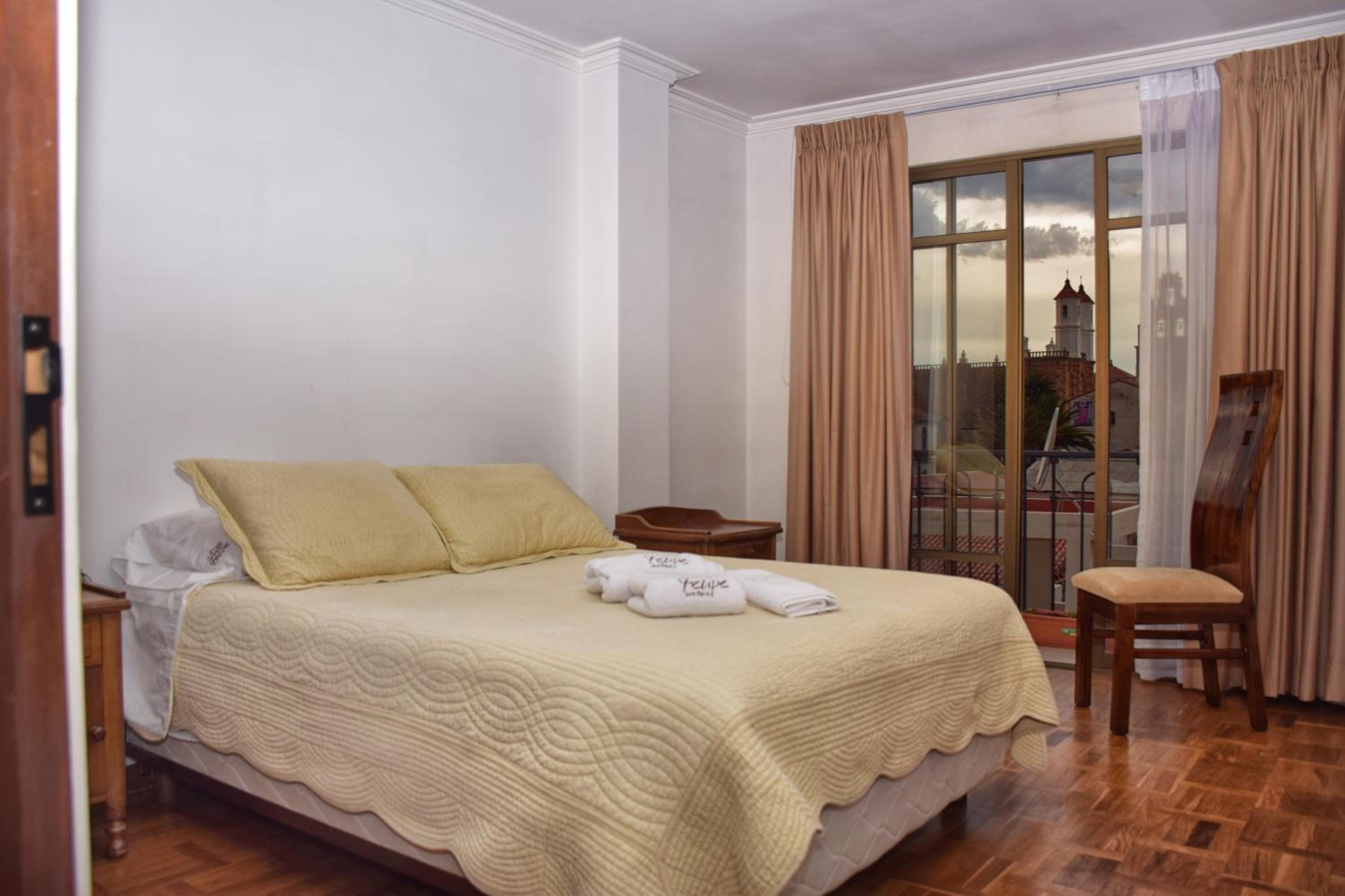 Apartment with Balcony photo 1
