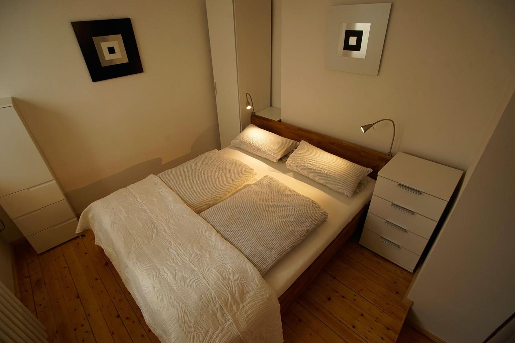 One-Bedroom Apartment photo 1