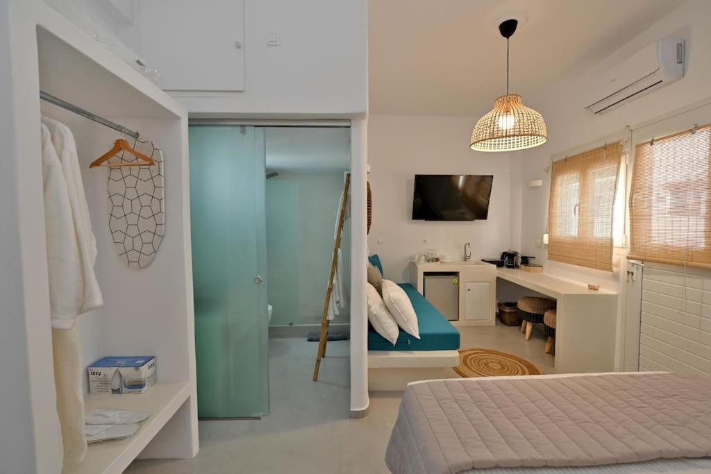 One-Bedroom Apartment photo 2
