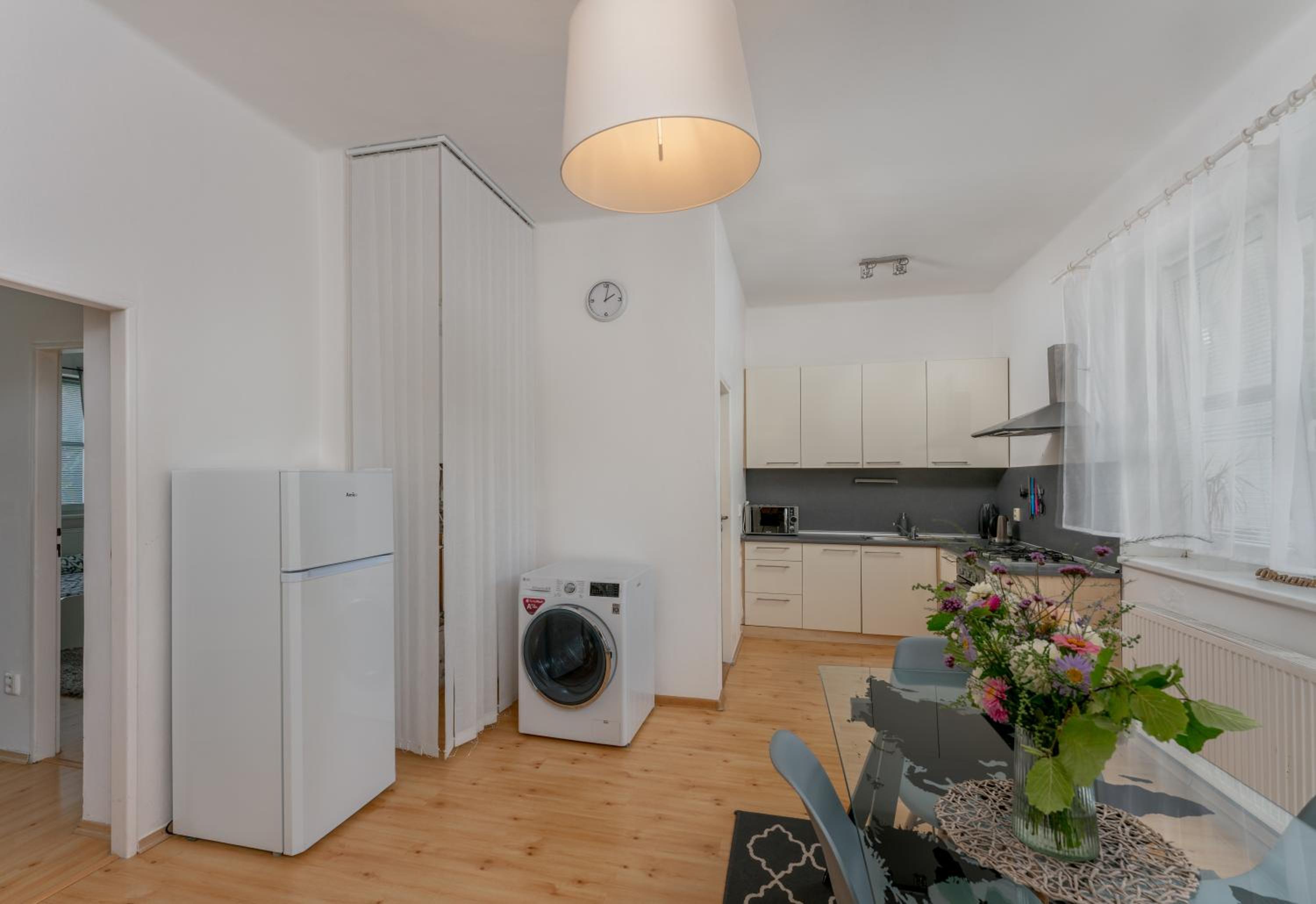 Apartment with Terrace photo 2