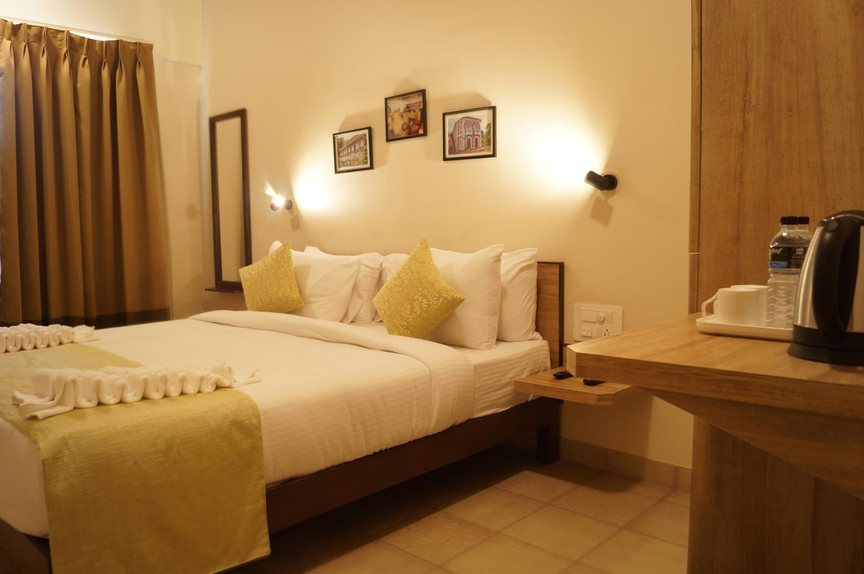 Deluxe Double or Twin Room