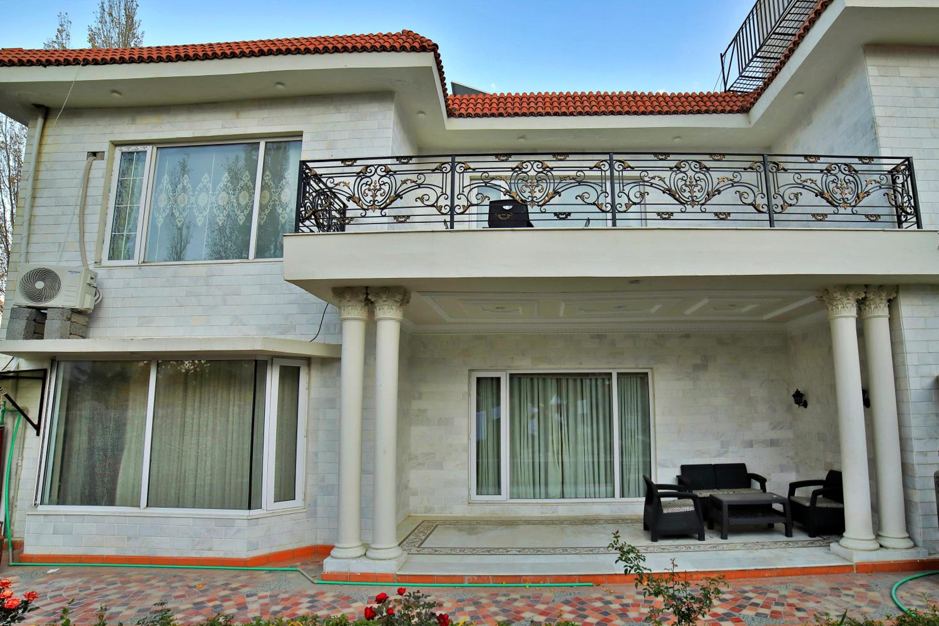 Executive Suite photo 3