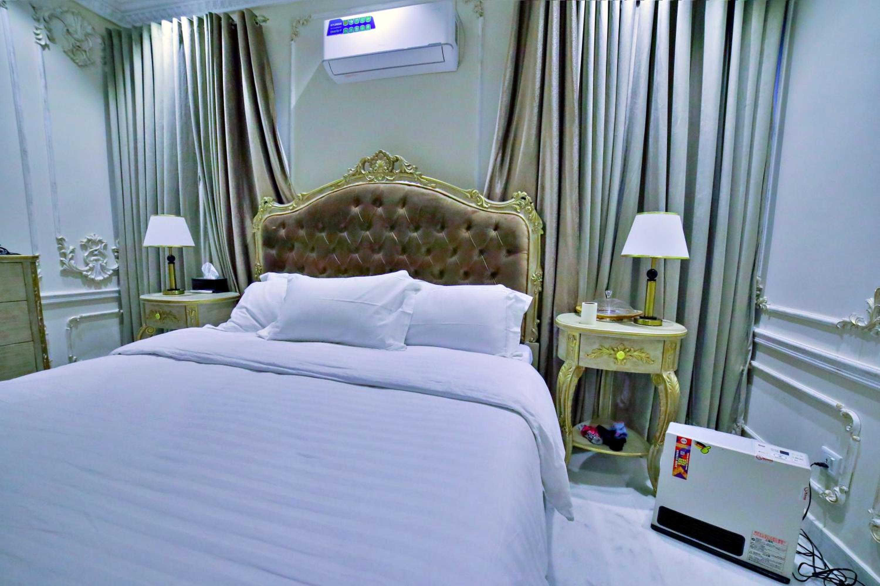 Executive Suite photo 2