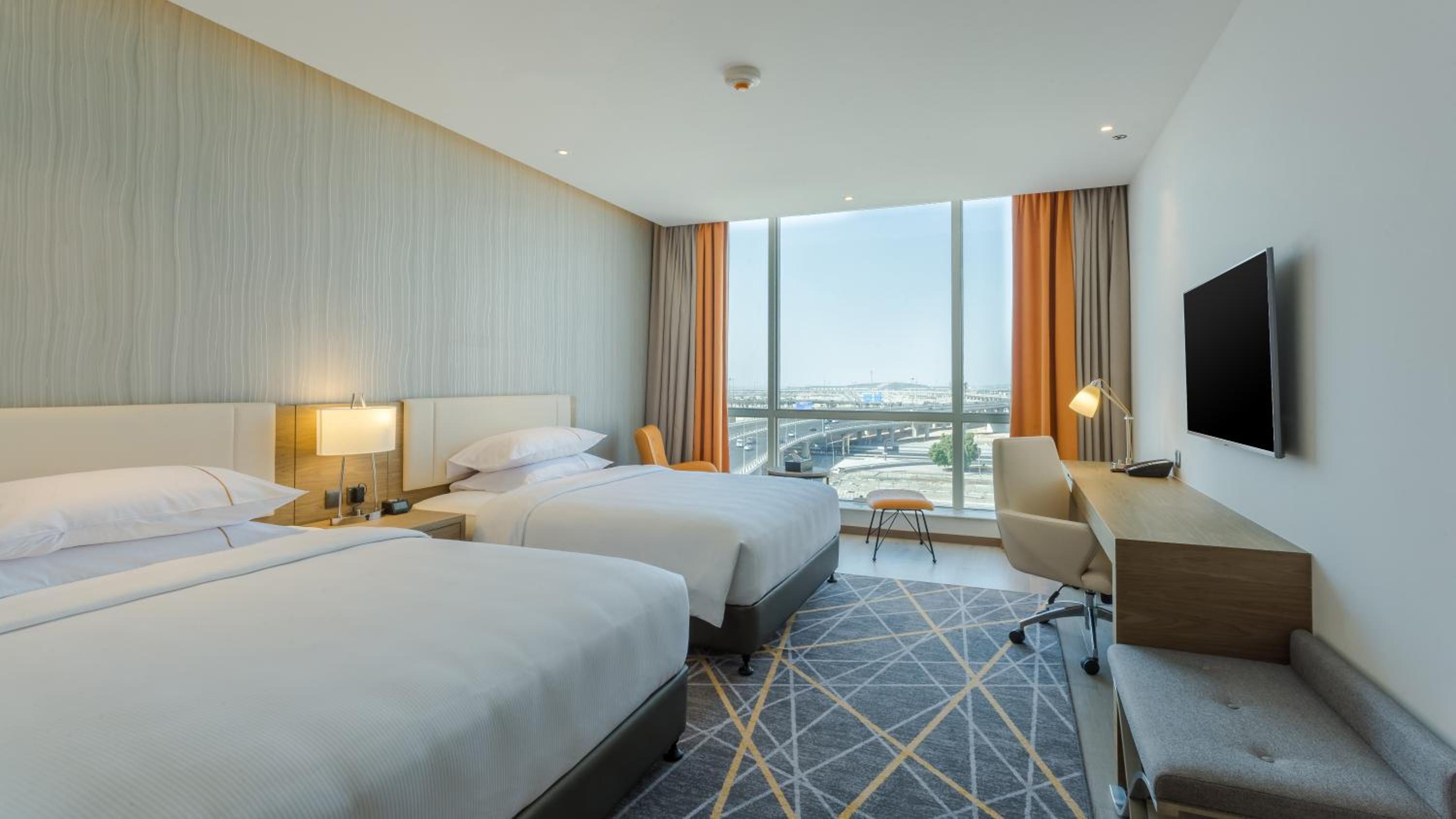 Standard Queen Room with Two Queen Beds - Photo 6