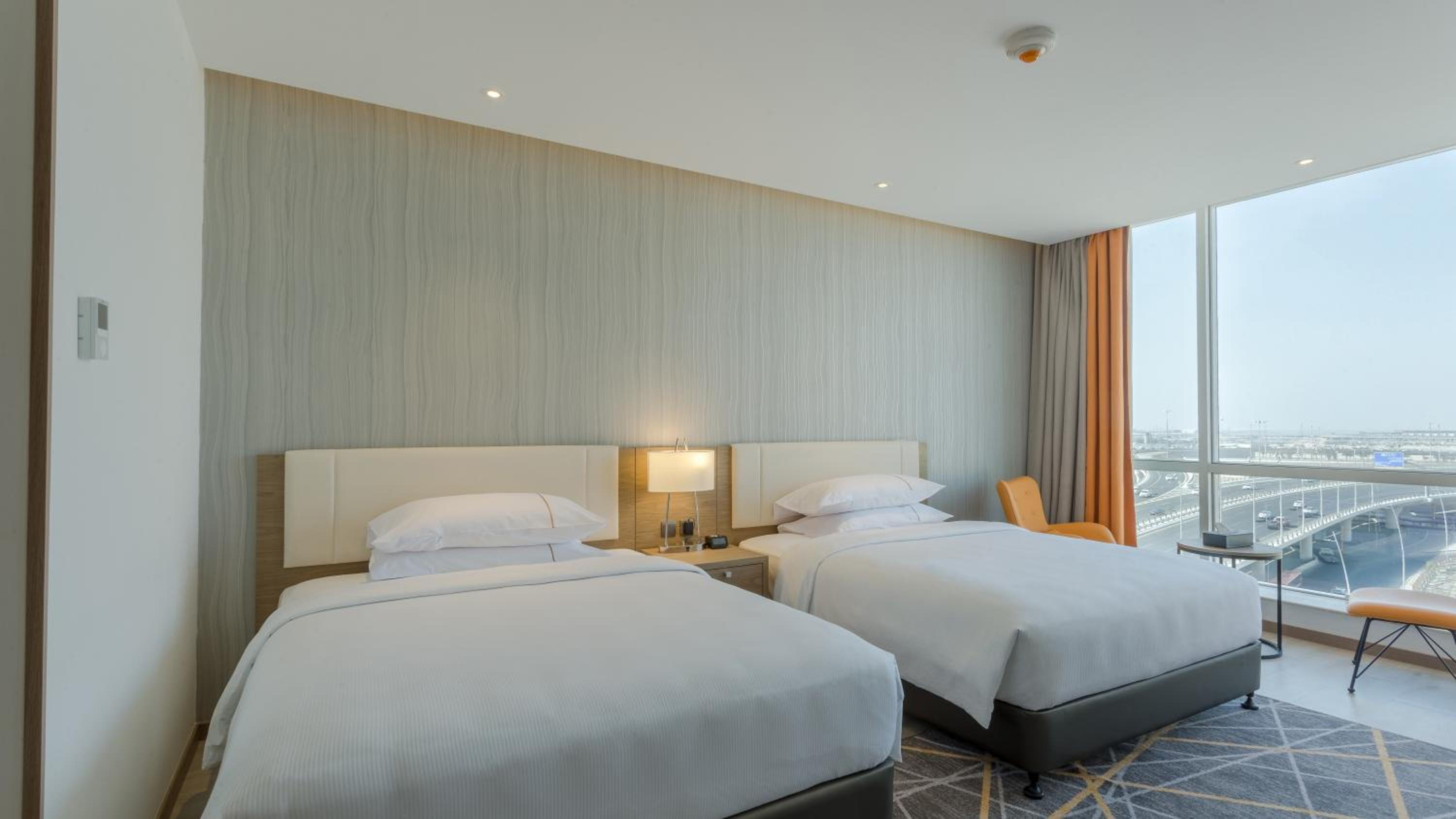 Standard Queen Room with Two Queen Beds - Photo 7