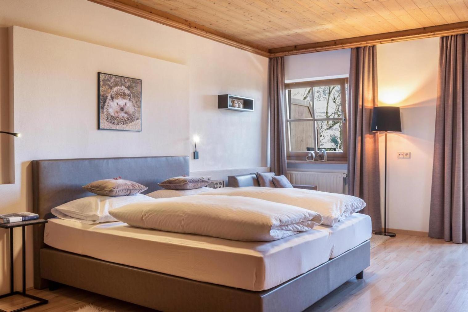 Studio (2 Adults)