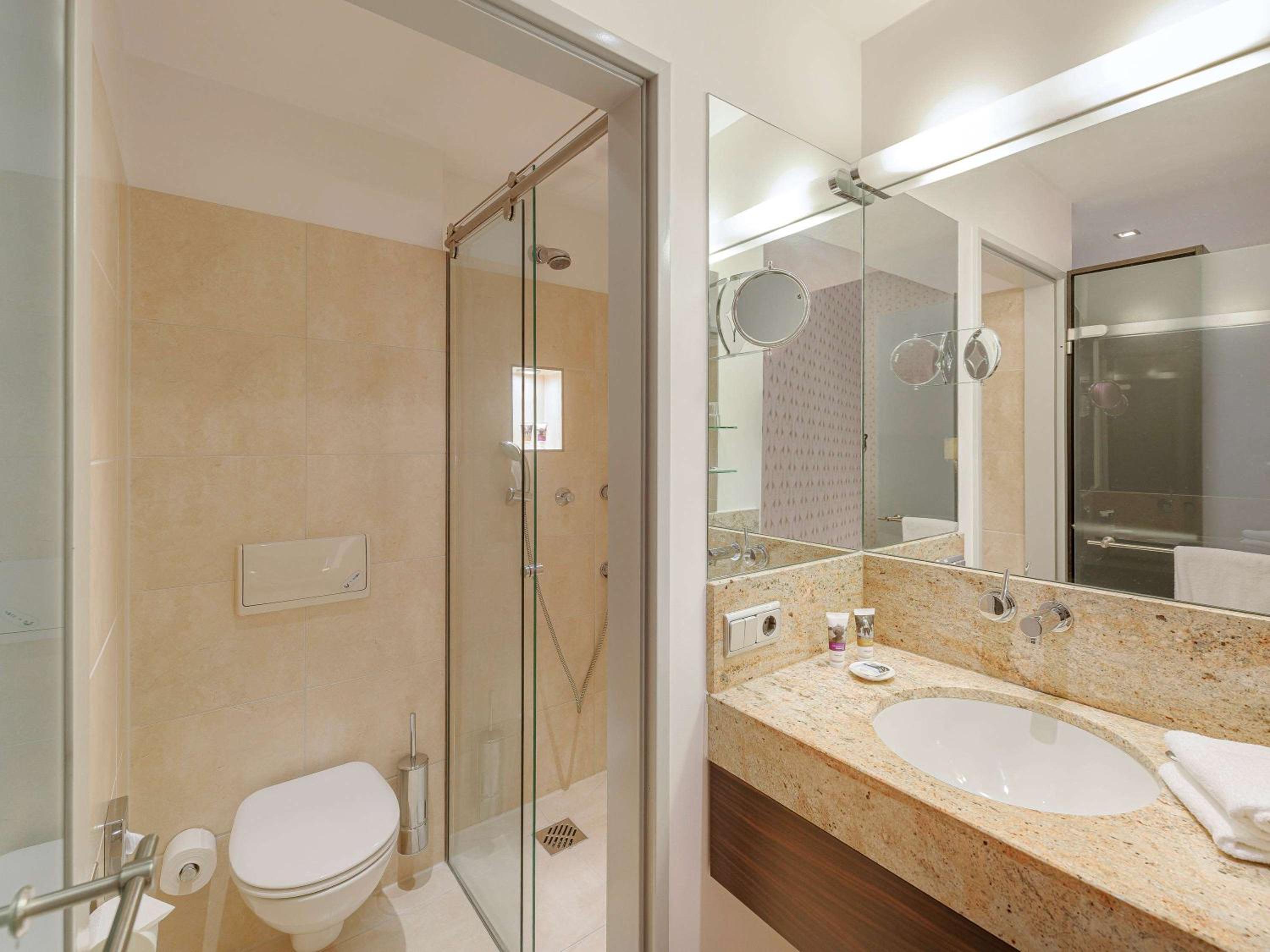 Standard Double Room - Photo 6