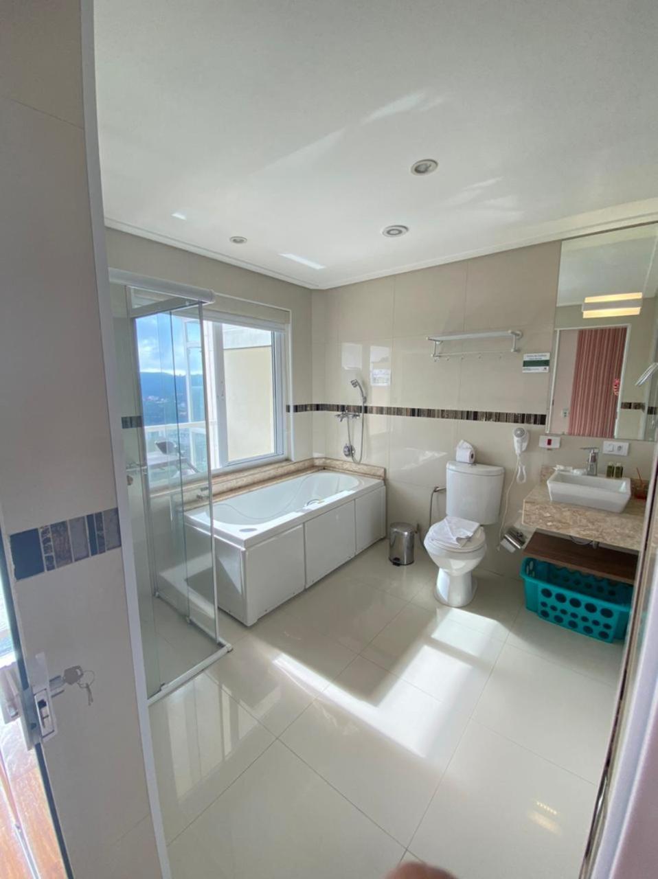 Double Room with Spa Bath Individual