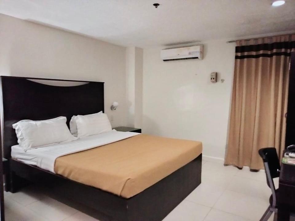 Standard Double Room - Photo 2