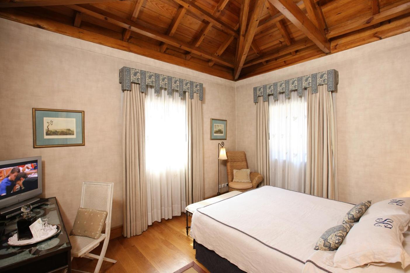 Mansarde Room - Photo 4
