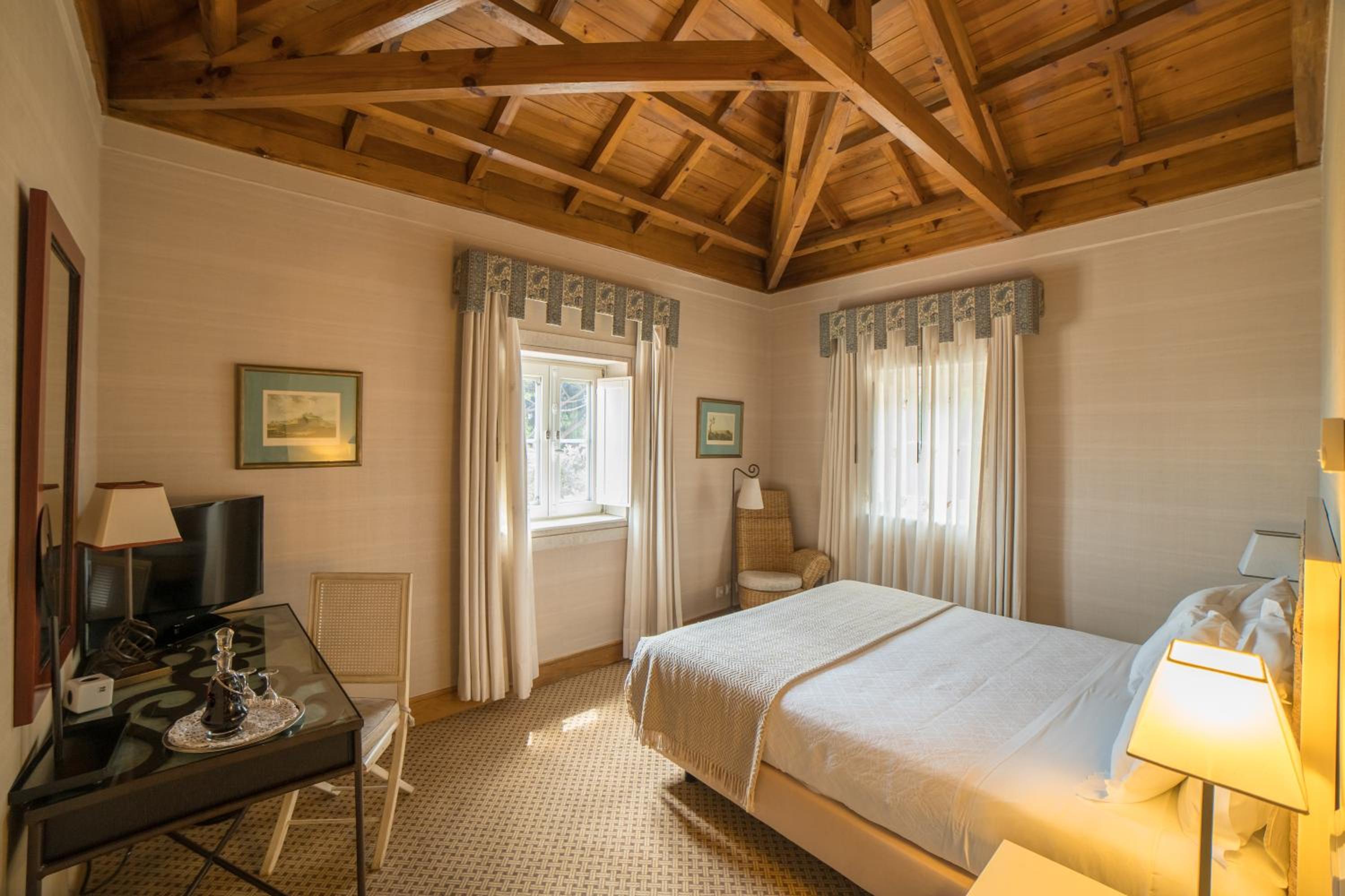 Mansarde Room - Photo 6