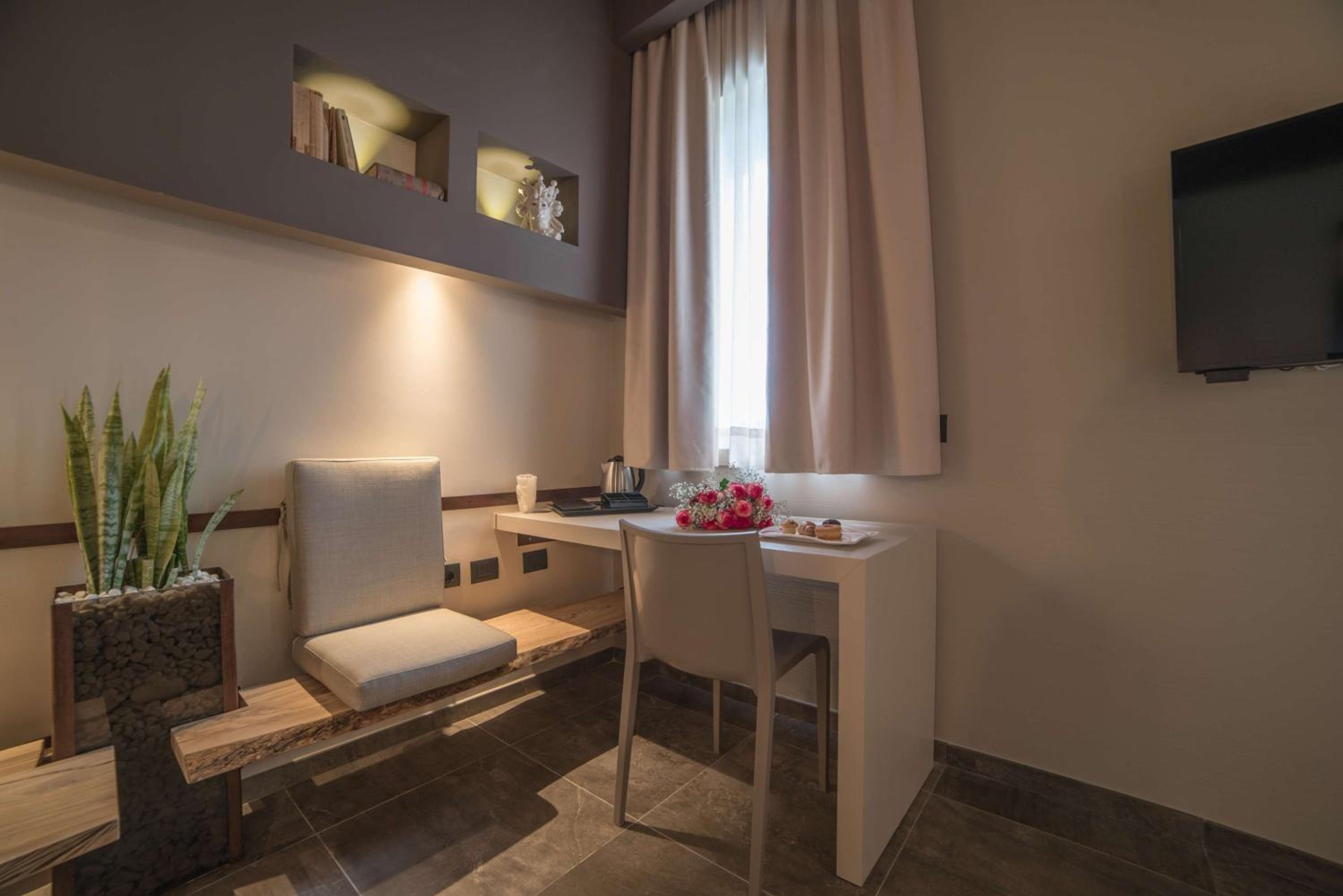 Superior Queen Room with Sea View - Photo 26