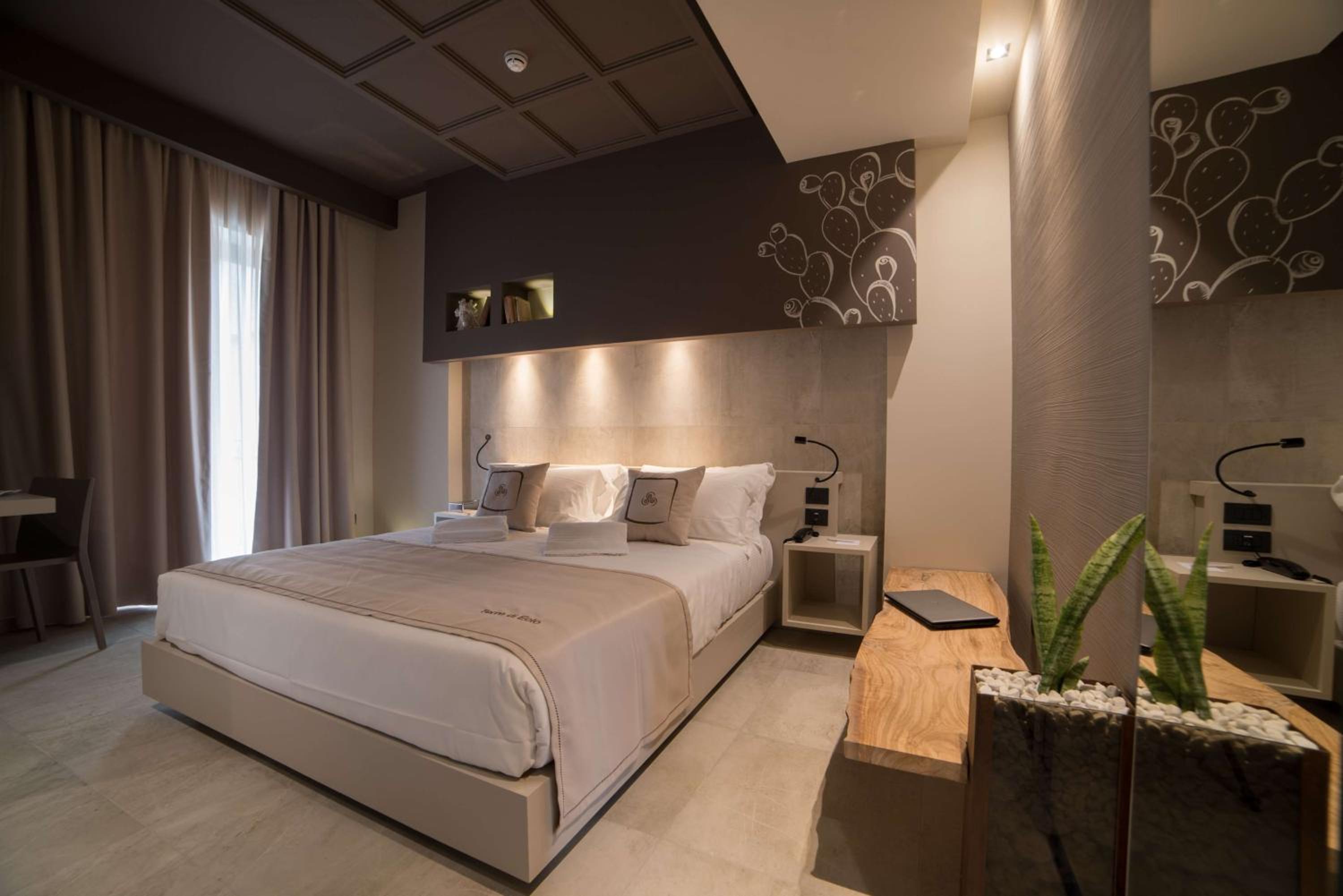 Comfort Queen Room - Photo 1
