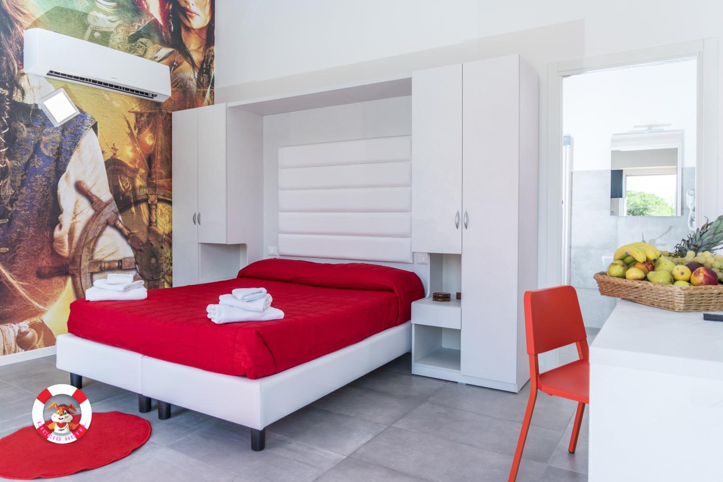 Double or Twin Room with Balcony - Photo 1